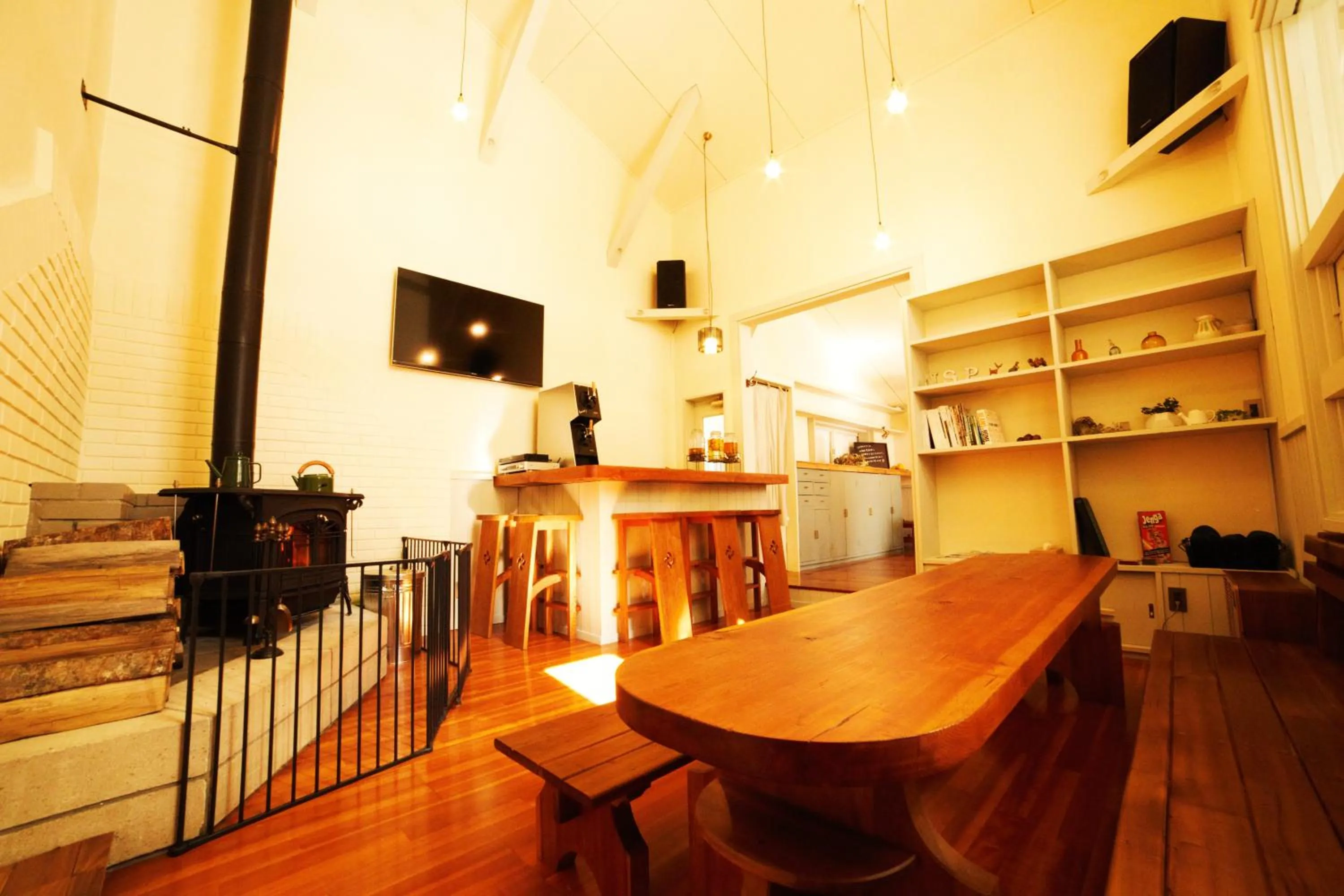 Communal lounge/ TV room in Chillps