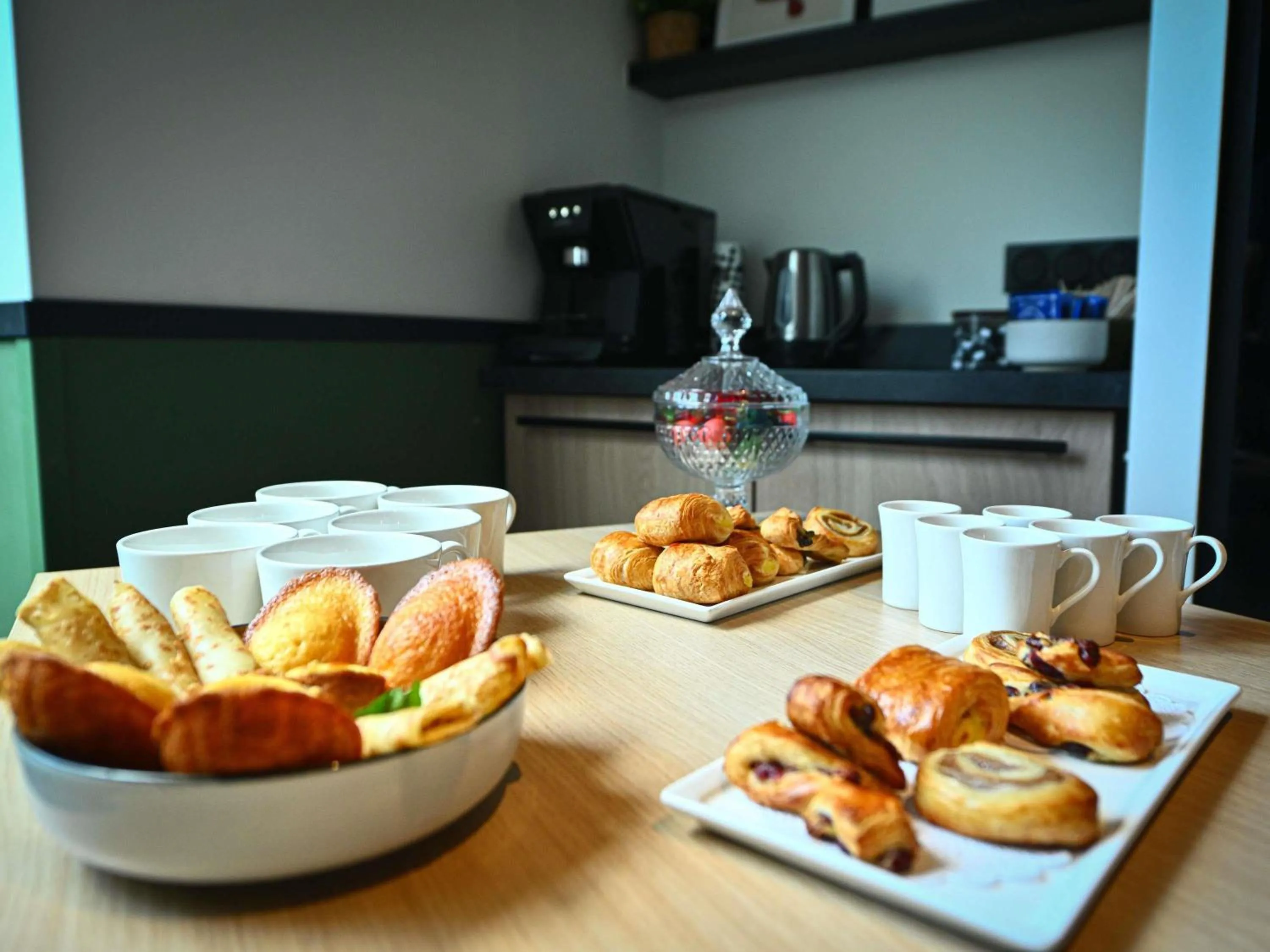Meeting/conference room in ibis Beaune La Ferme Aux Vins