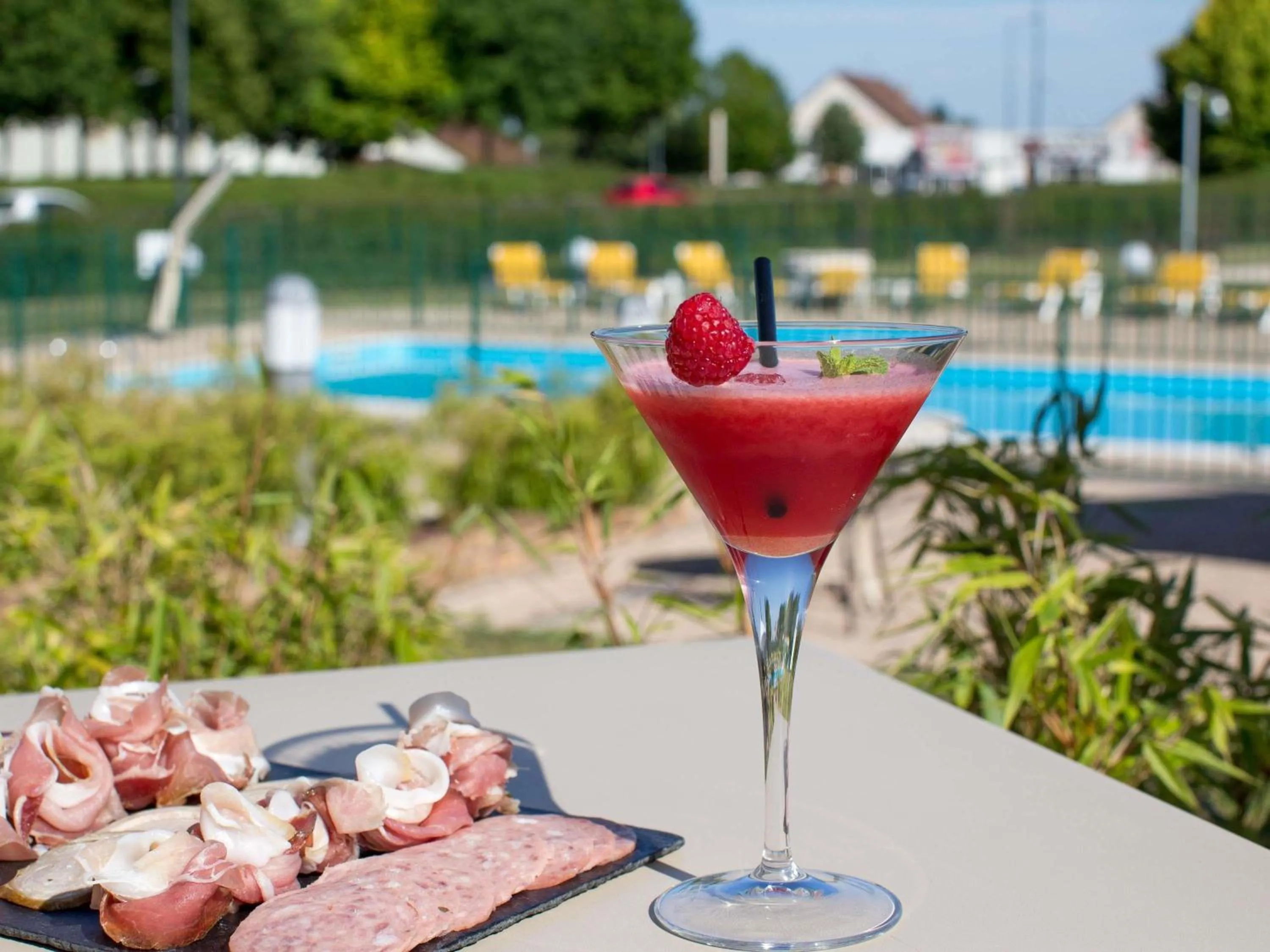 Lounge or bar in ibis Beaune La Ferme Aux Vins