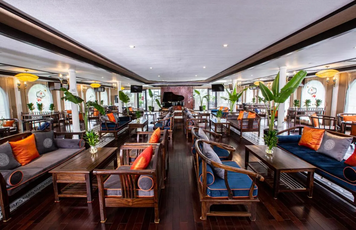 Lounge or bar in Indochine Cruise Lan Ha Bay