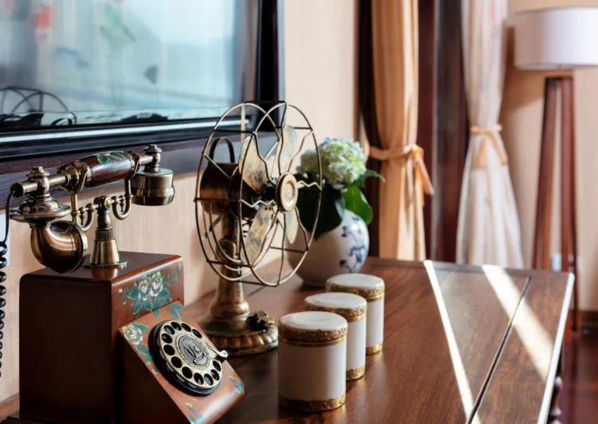 Decorative detail in Indochine Cruise Lan Ha Bay