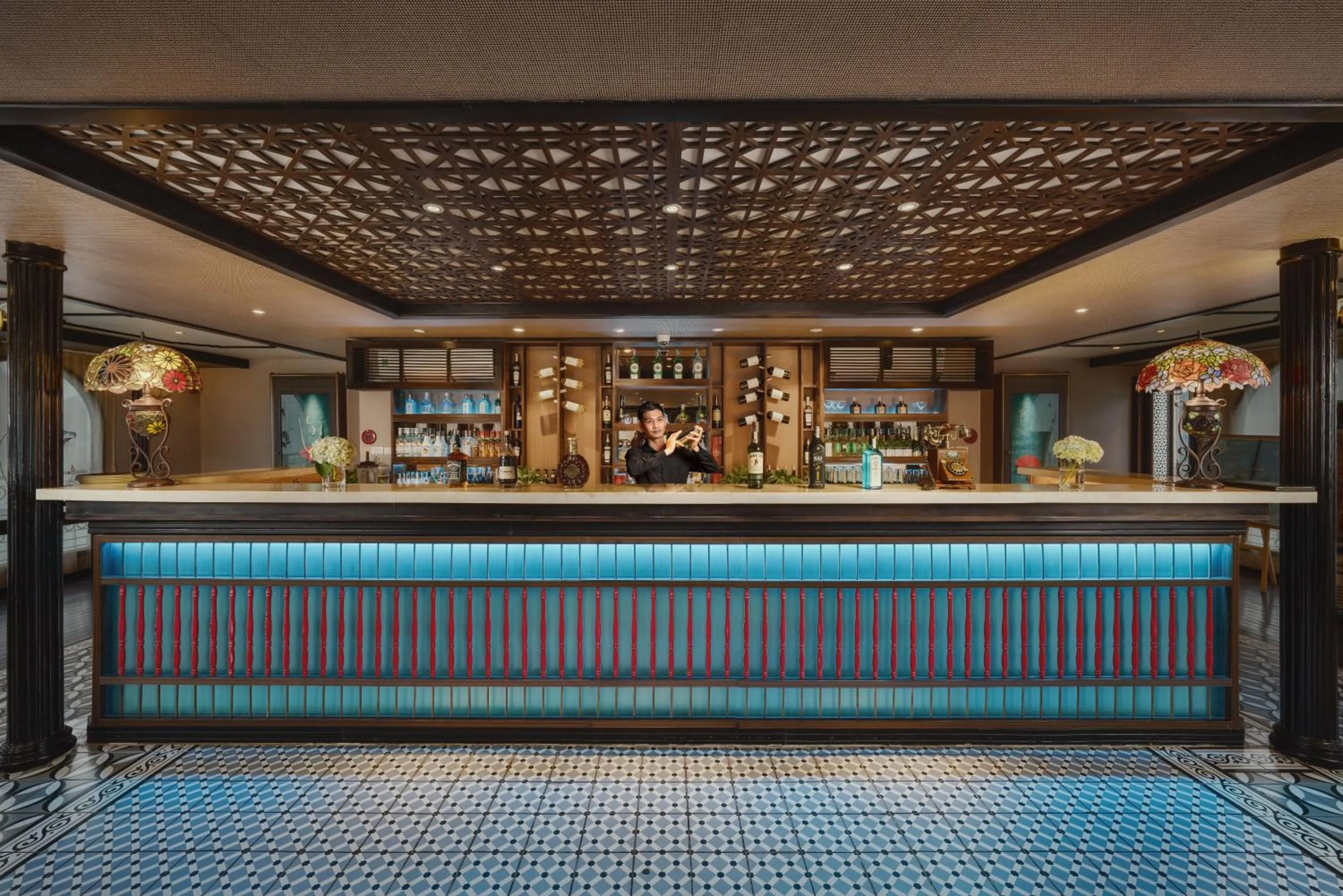 Lounge or bar in Indochine Cruise Lan Ha Bay