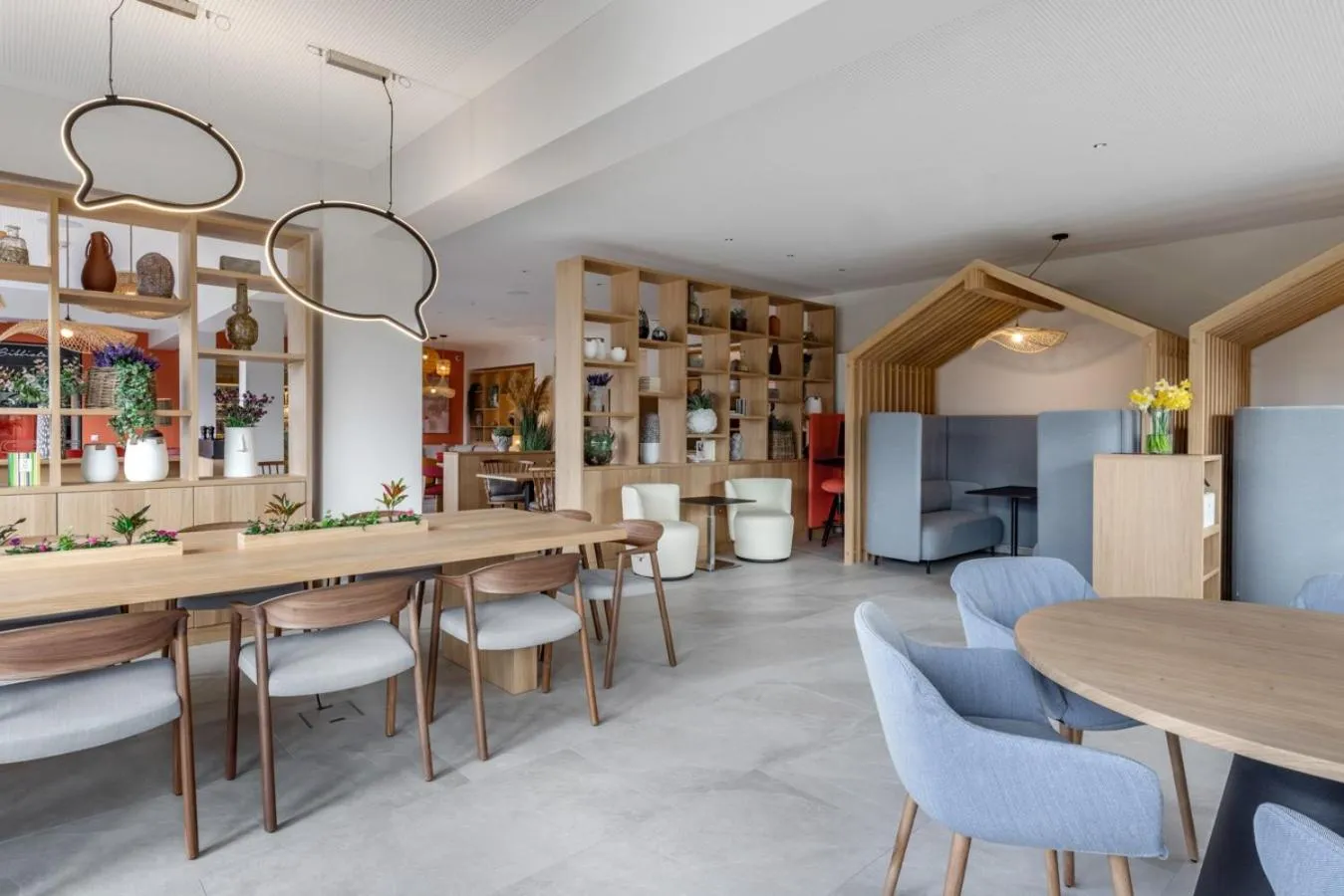 Communal lounge/ TV room in Ascona Lodge, Pool & Garden Retreat