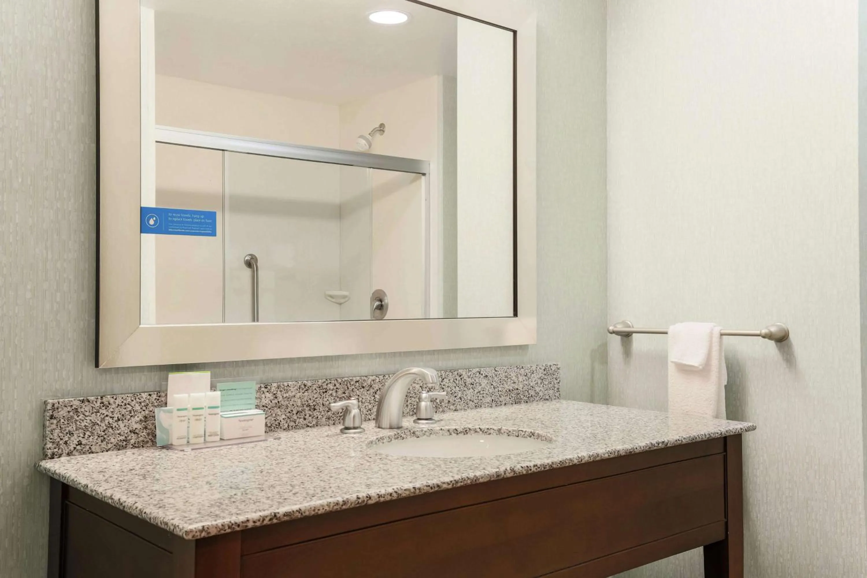 Bathroom in Hampton Inn & Suites Wheeling - The Highlands