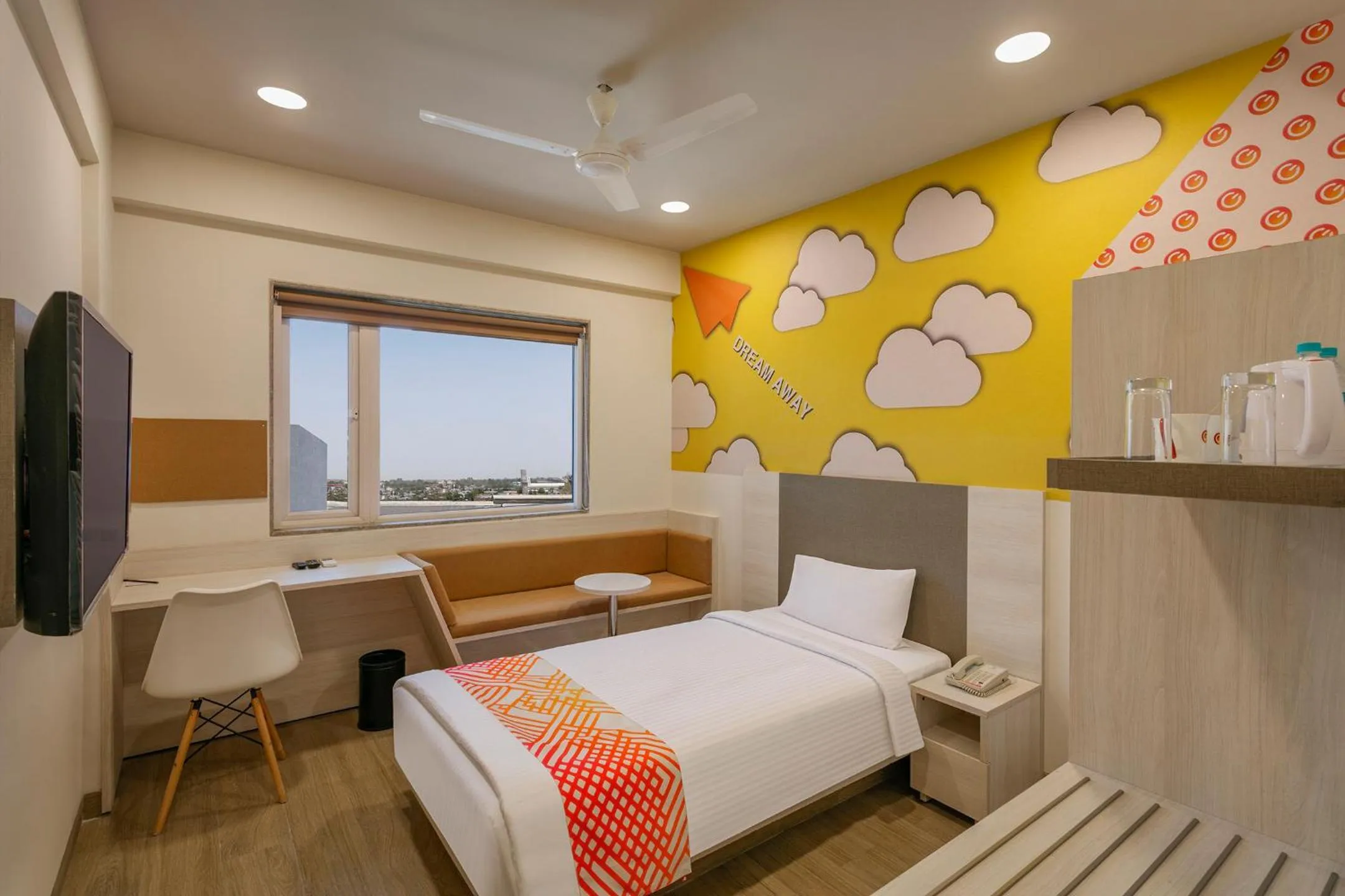 Property building, Bed in Ginger Patna