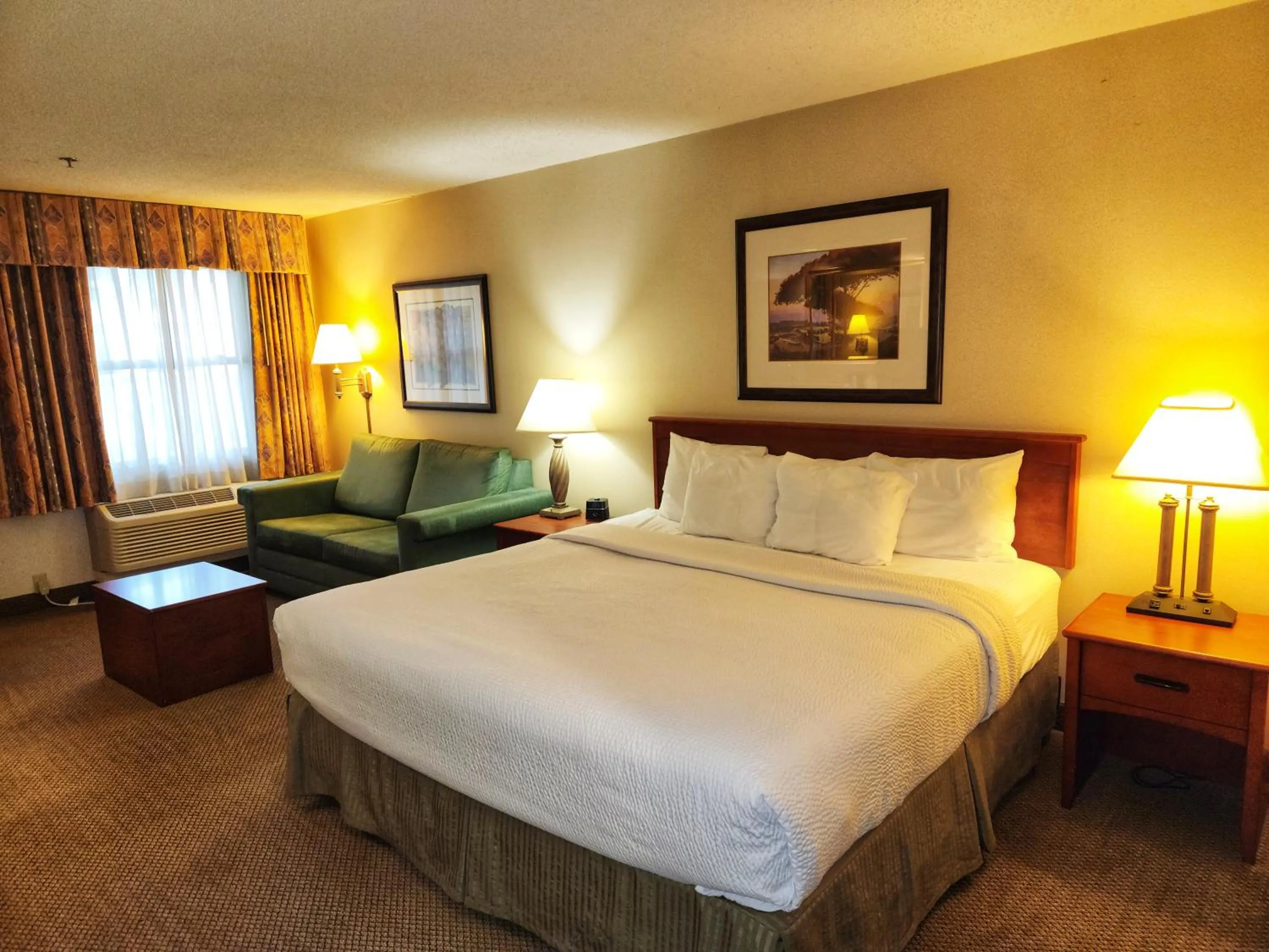 Bed in La Quinta by Wyndham Appleton College Avenue