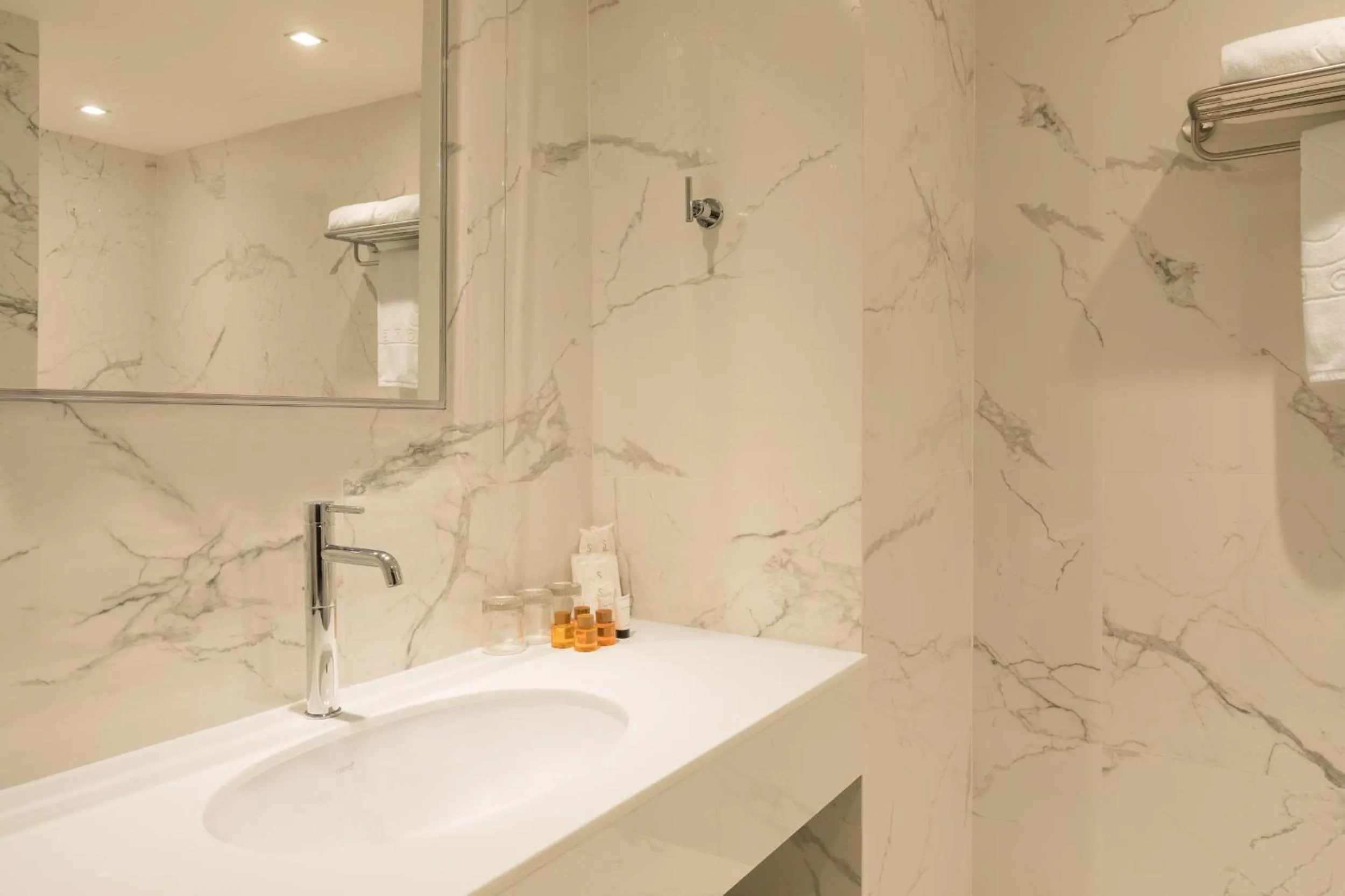 Bathroom in S Ram Leisure Hotel