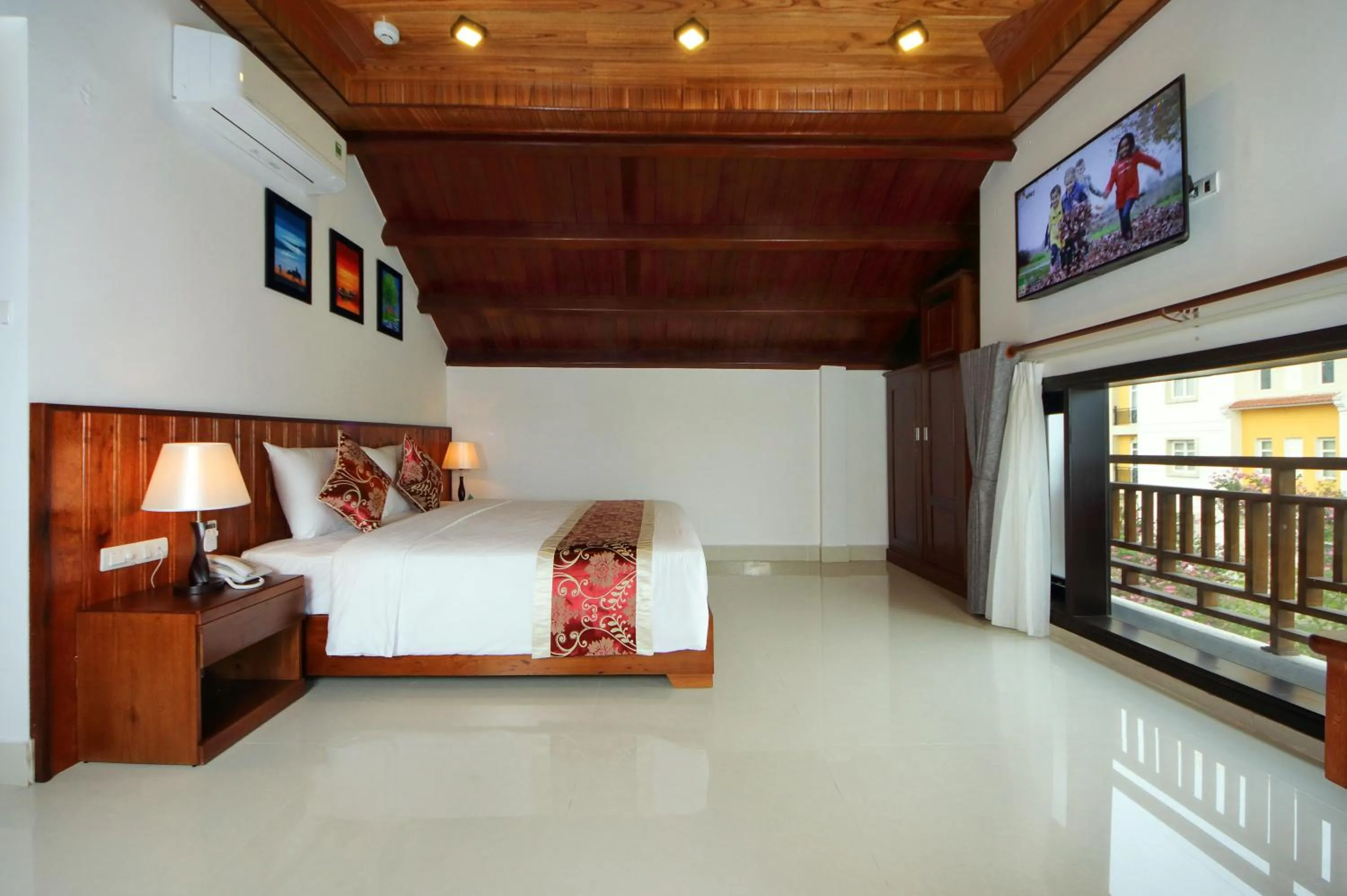 Bed in Threeway Riverside Villa