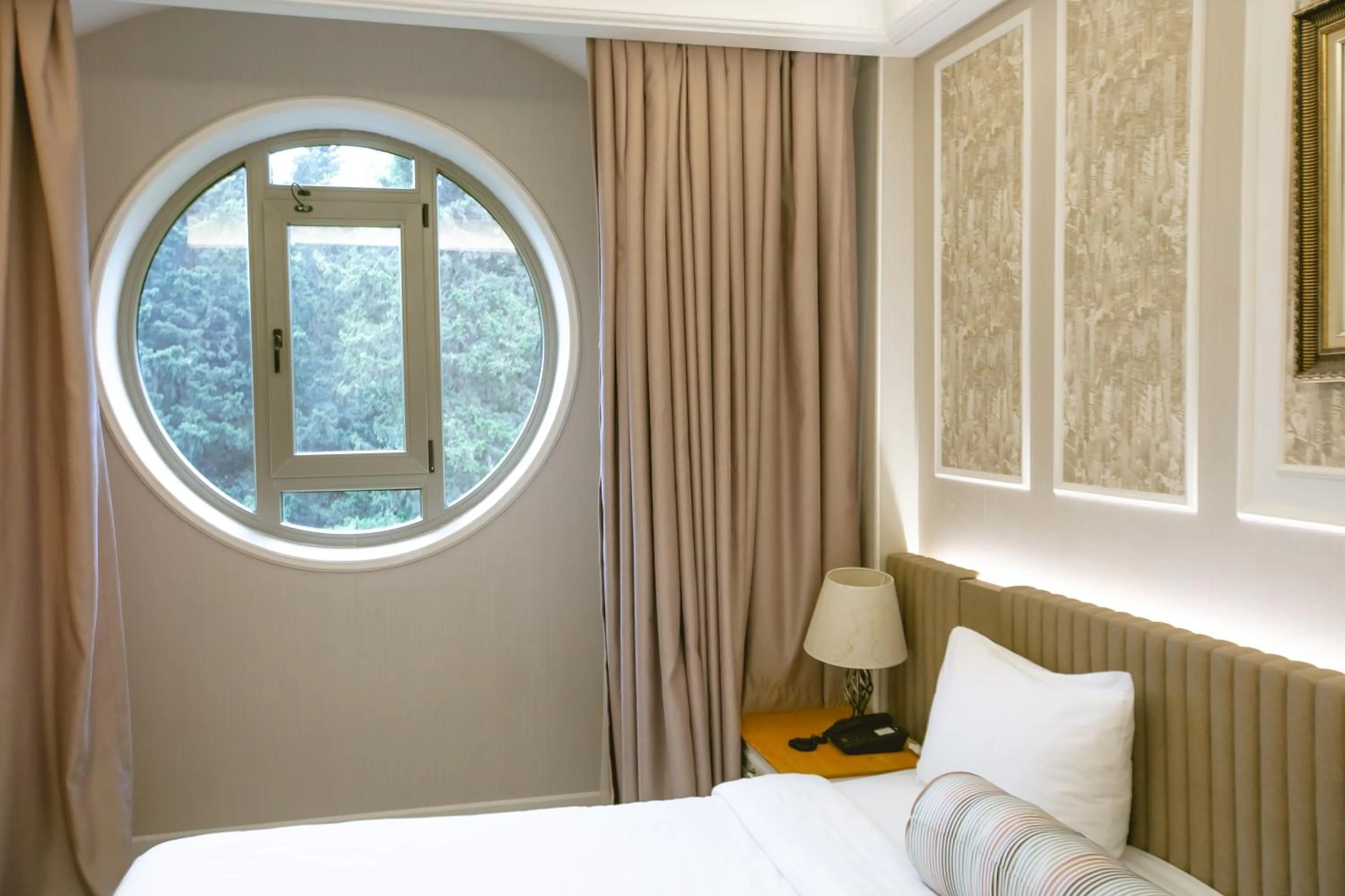 View (from property/room), Bed in Theatrum Hotel Baku