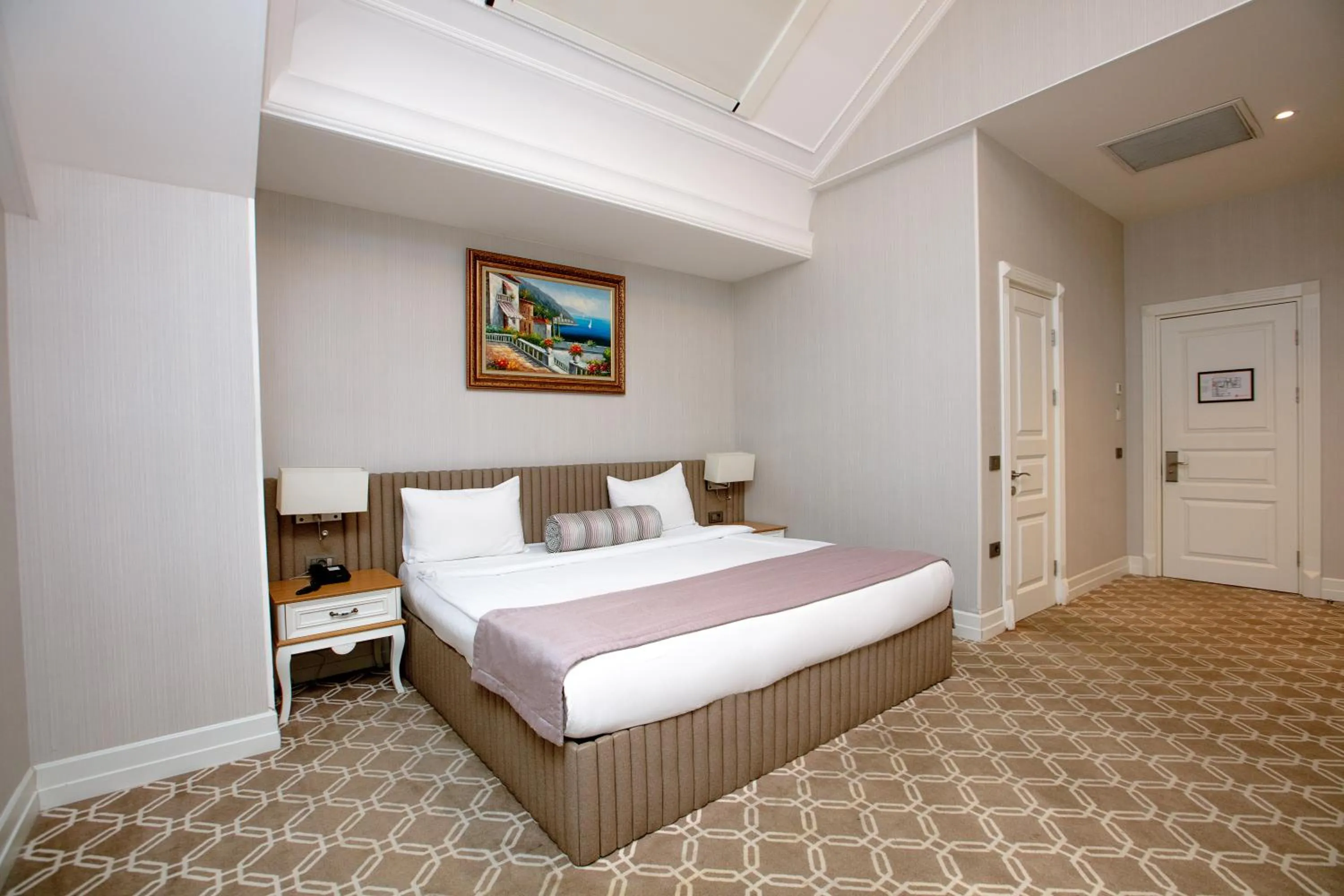 Photo of the whole room, Bed in Theatrum Hotel Baku