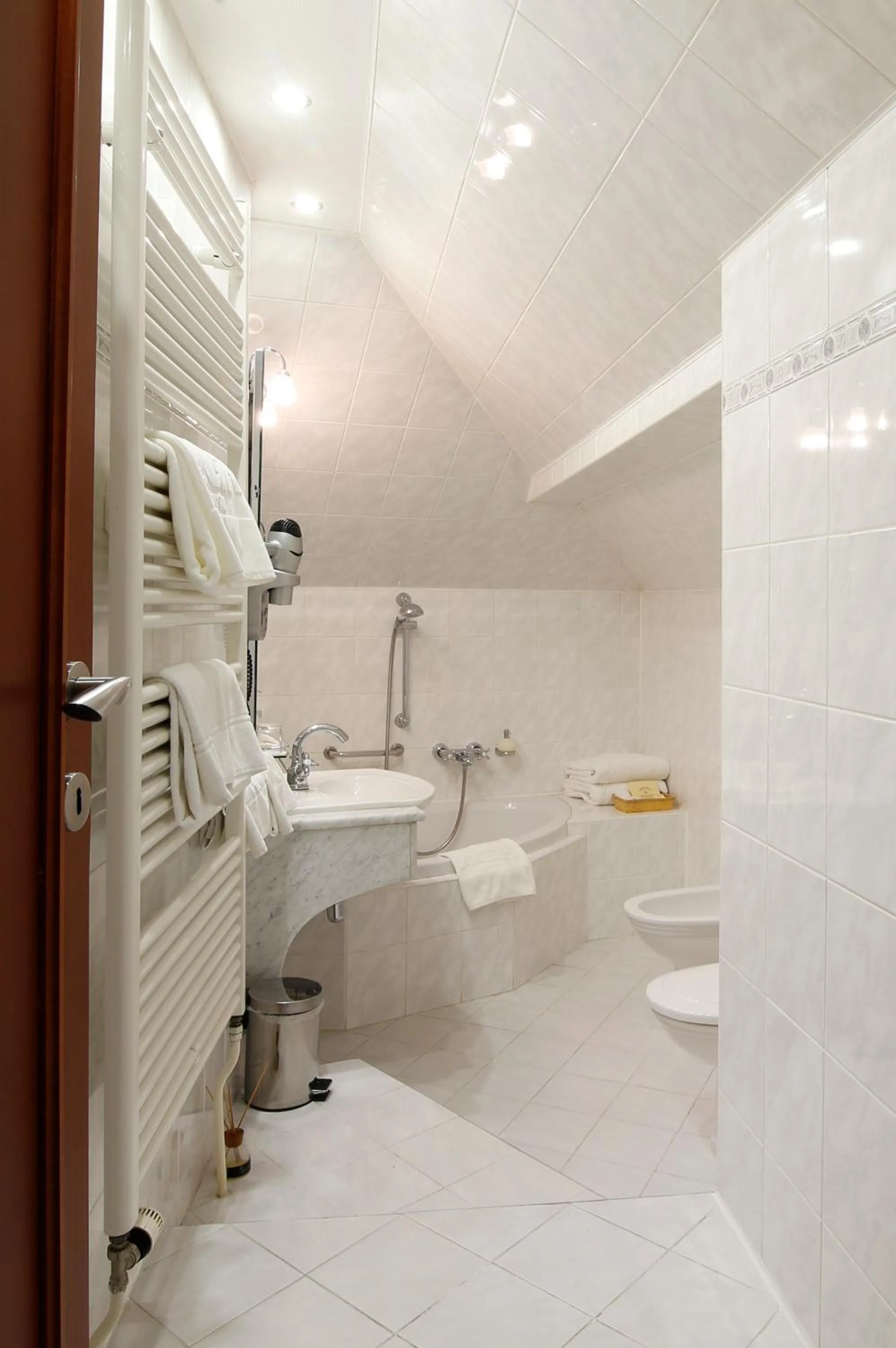 Bathroom in AGH Hotel