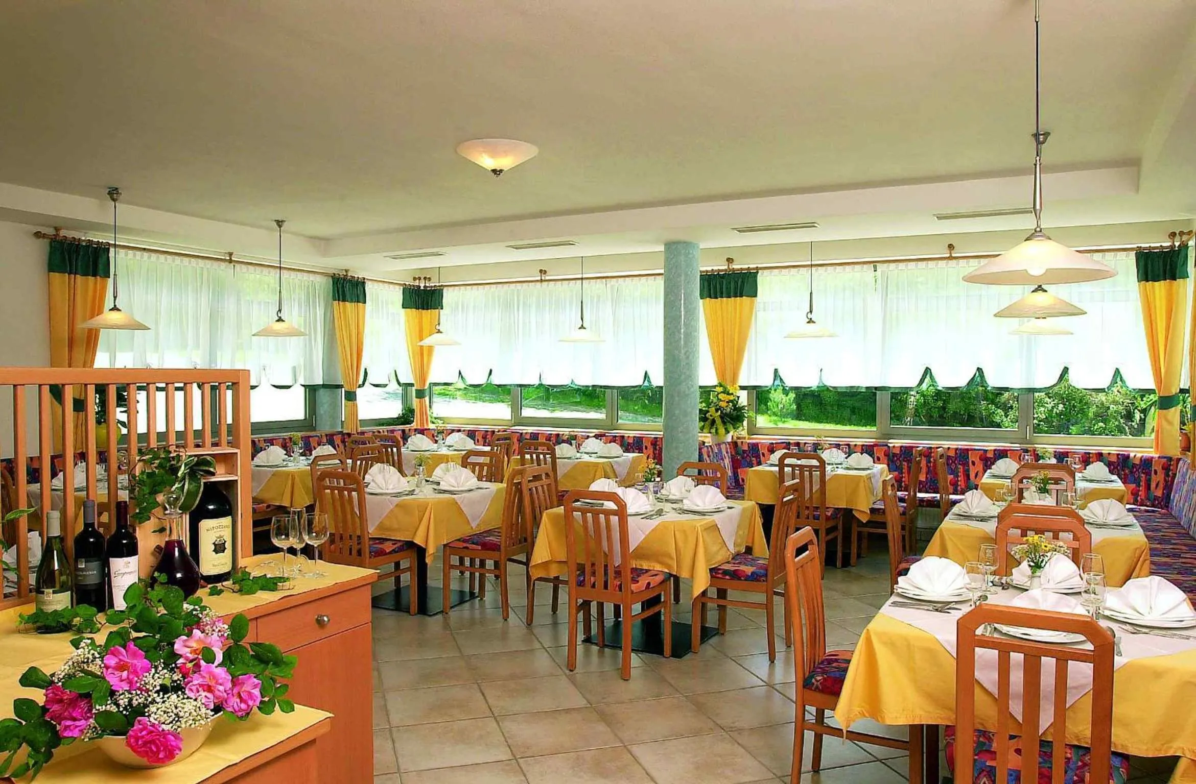 Restaurant/places to eat in Hotel Elisabeth