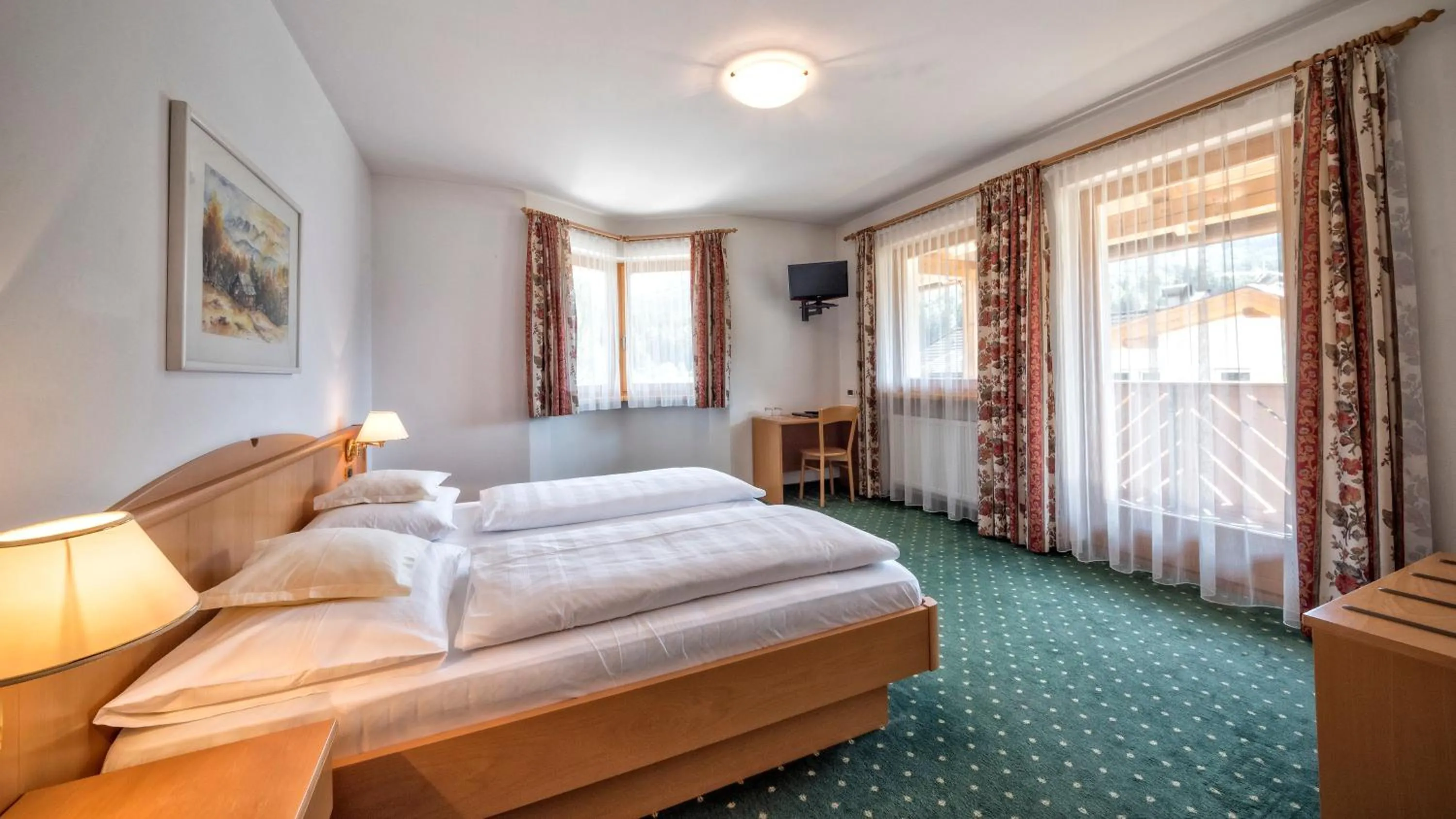 TV and multimedia, Bed in Hotel Elisabeth