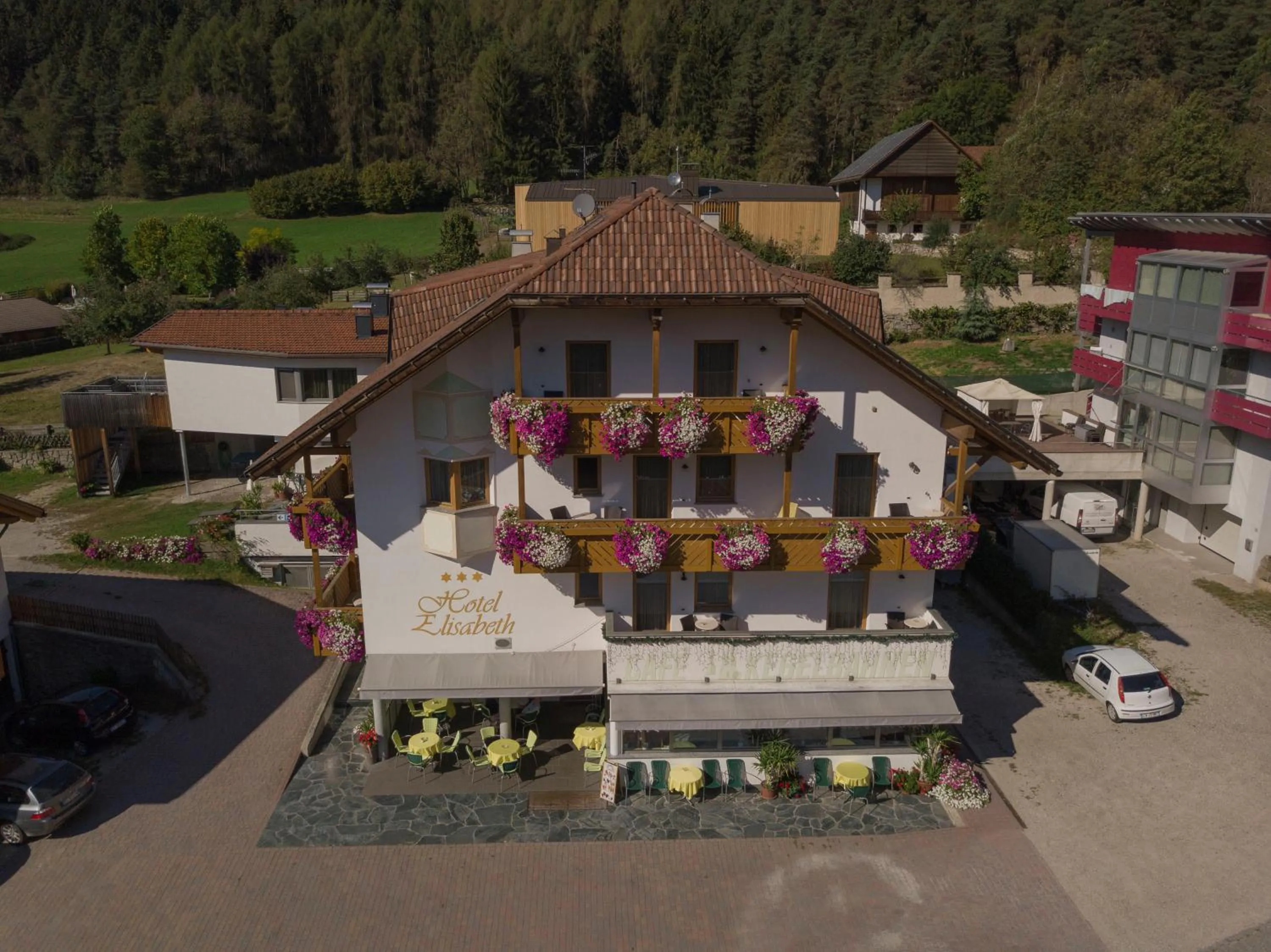 Property building in Hotel Elisabeth