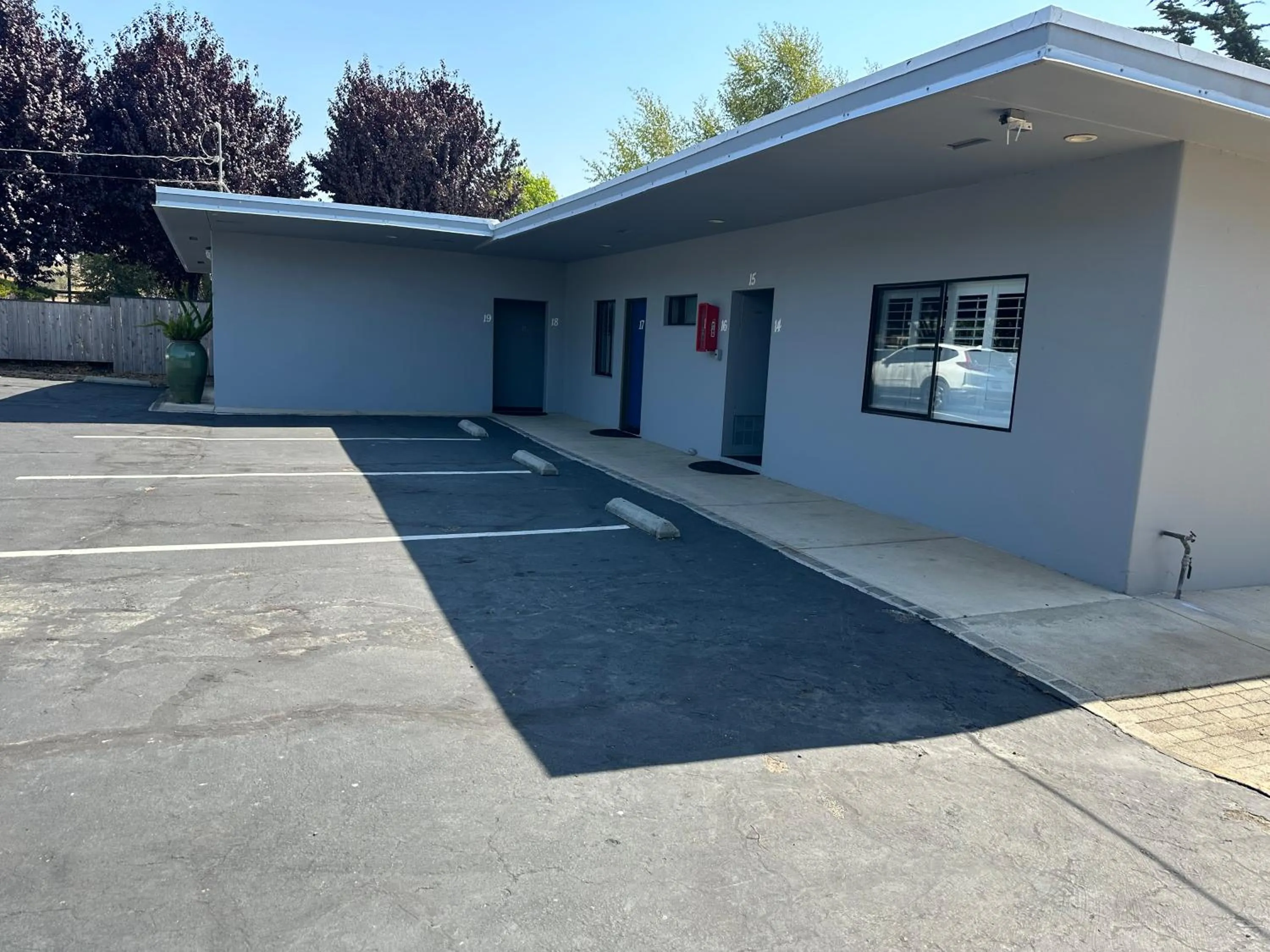 Property building in Cambria Palms Motel