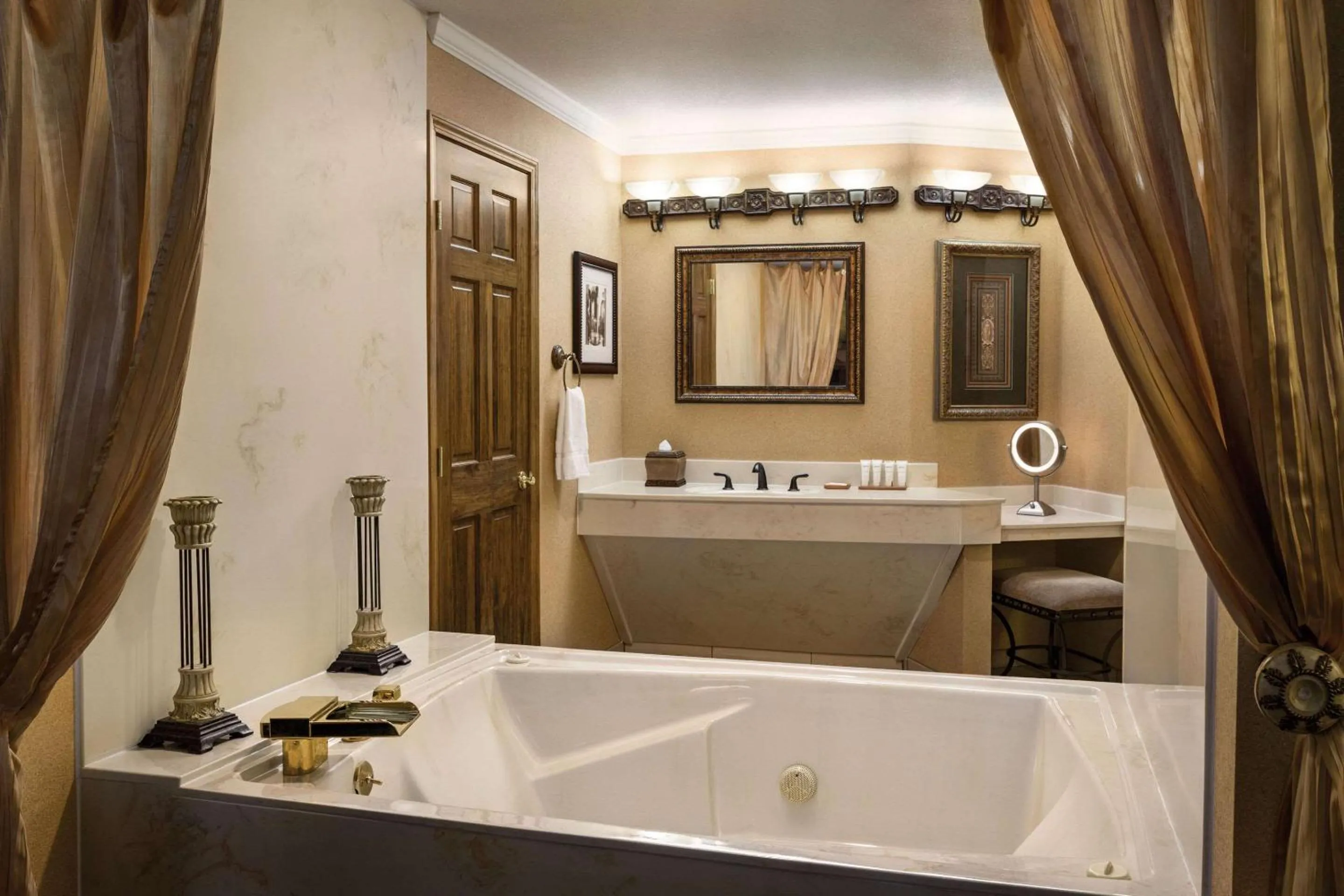 Bedroom in Radisson Hotel Colorado Springs Airport