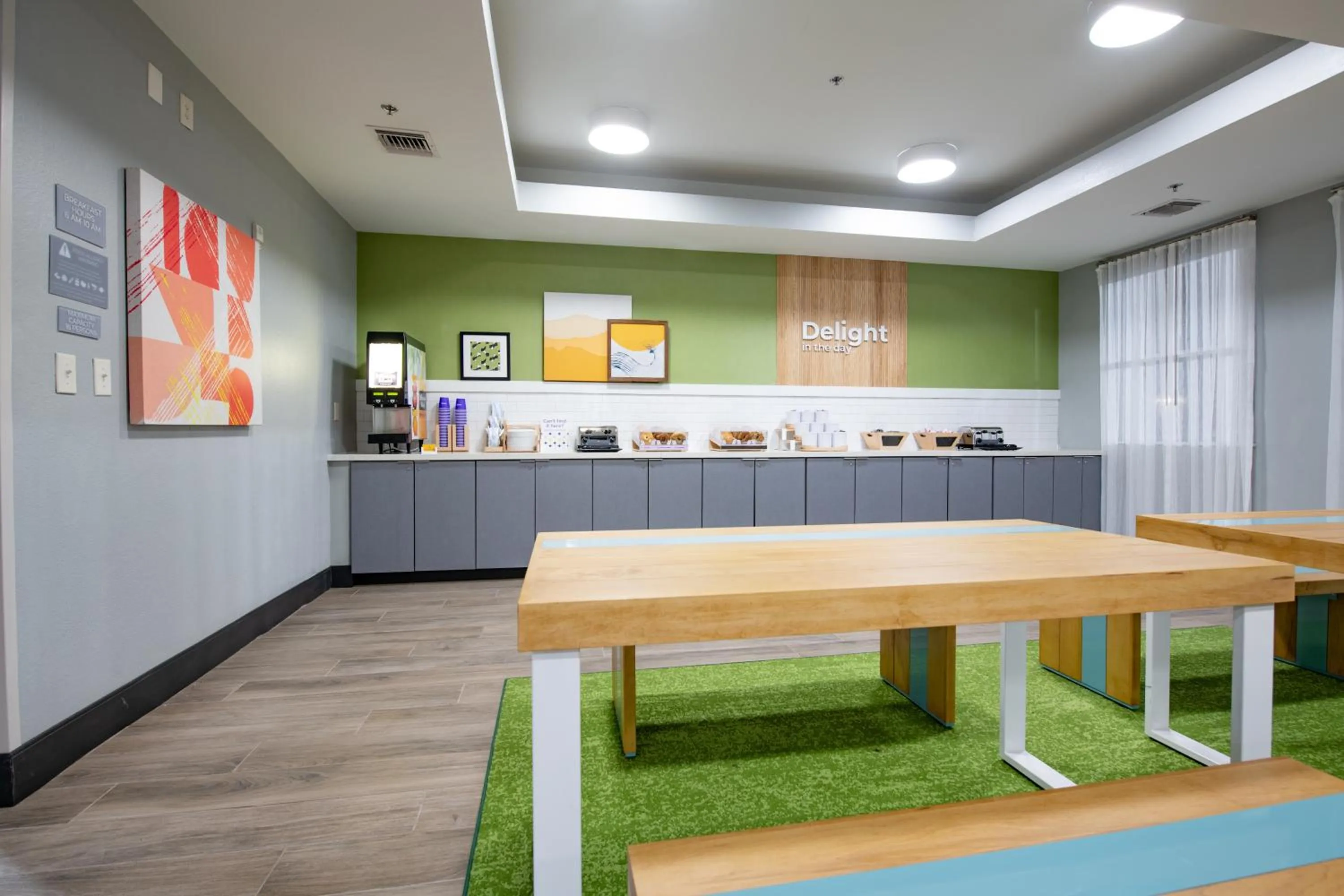 Lobby or reception in Spark By Hilton Lafayette South