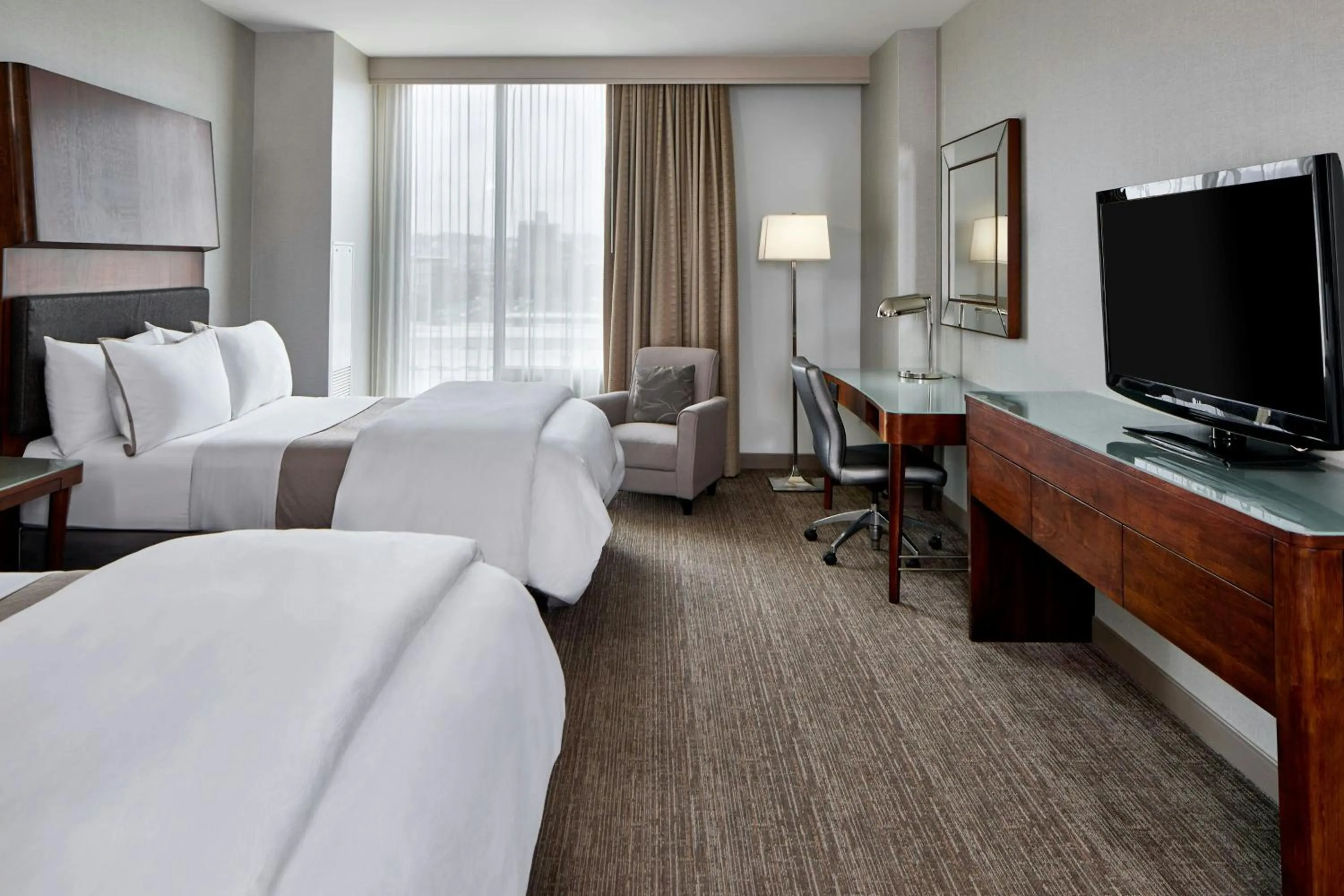 Photo of the whole room, Bed in The Westin Birmingham