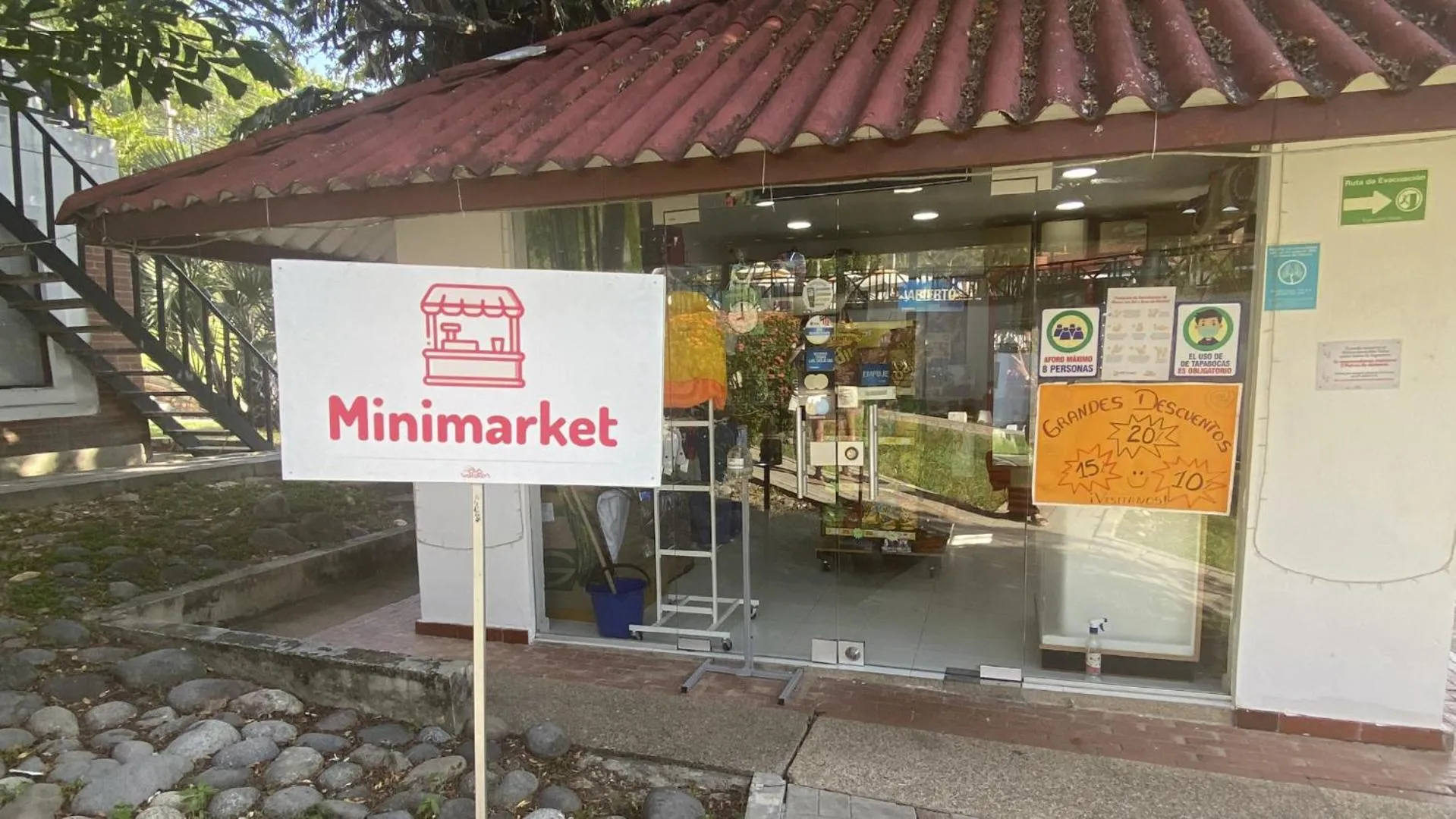 On-site shops in Hotel Girardot Resort by On Vacation