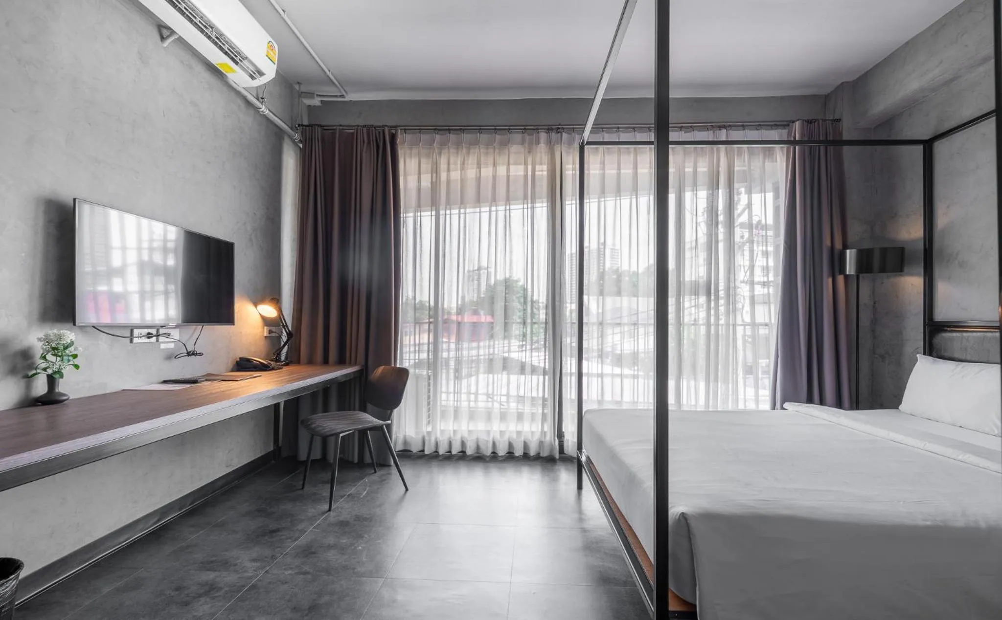 Bedroom, Bed in Palette The Ex Capital Hotel Bangkok