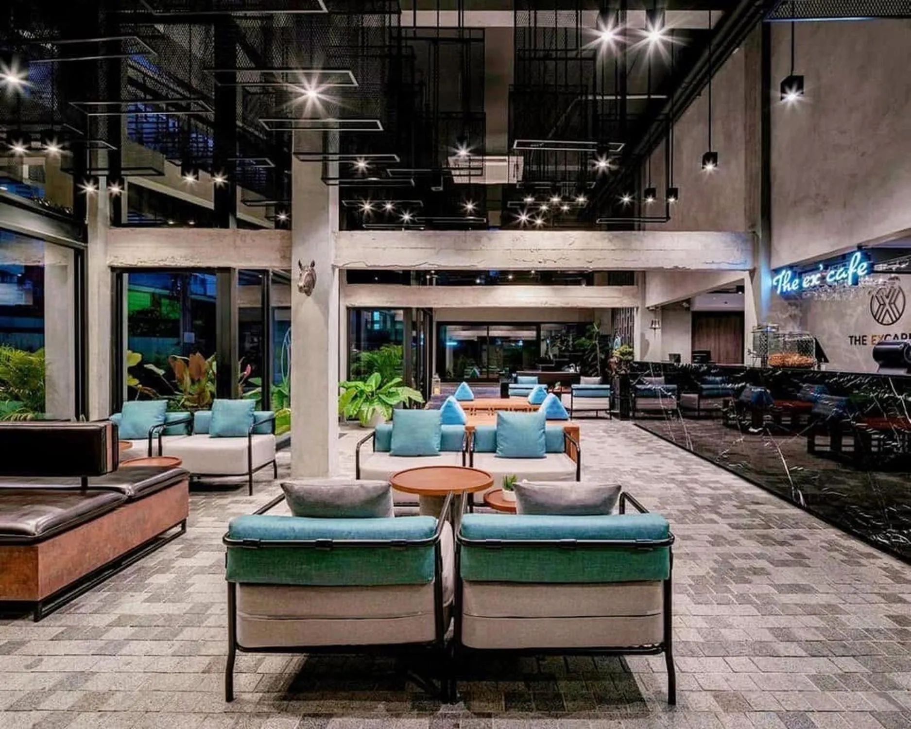 Seating area in Palette The Ex Capital Hotel Bangkok