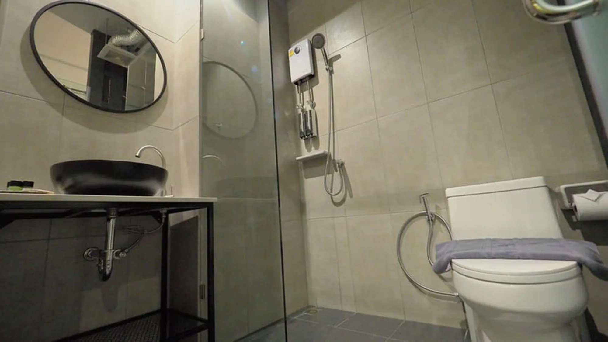 Bathroom in Palette The Ex Capital Hotel Bangkok