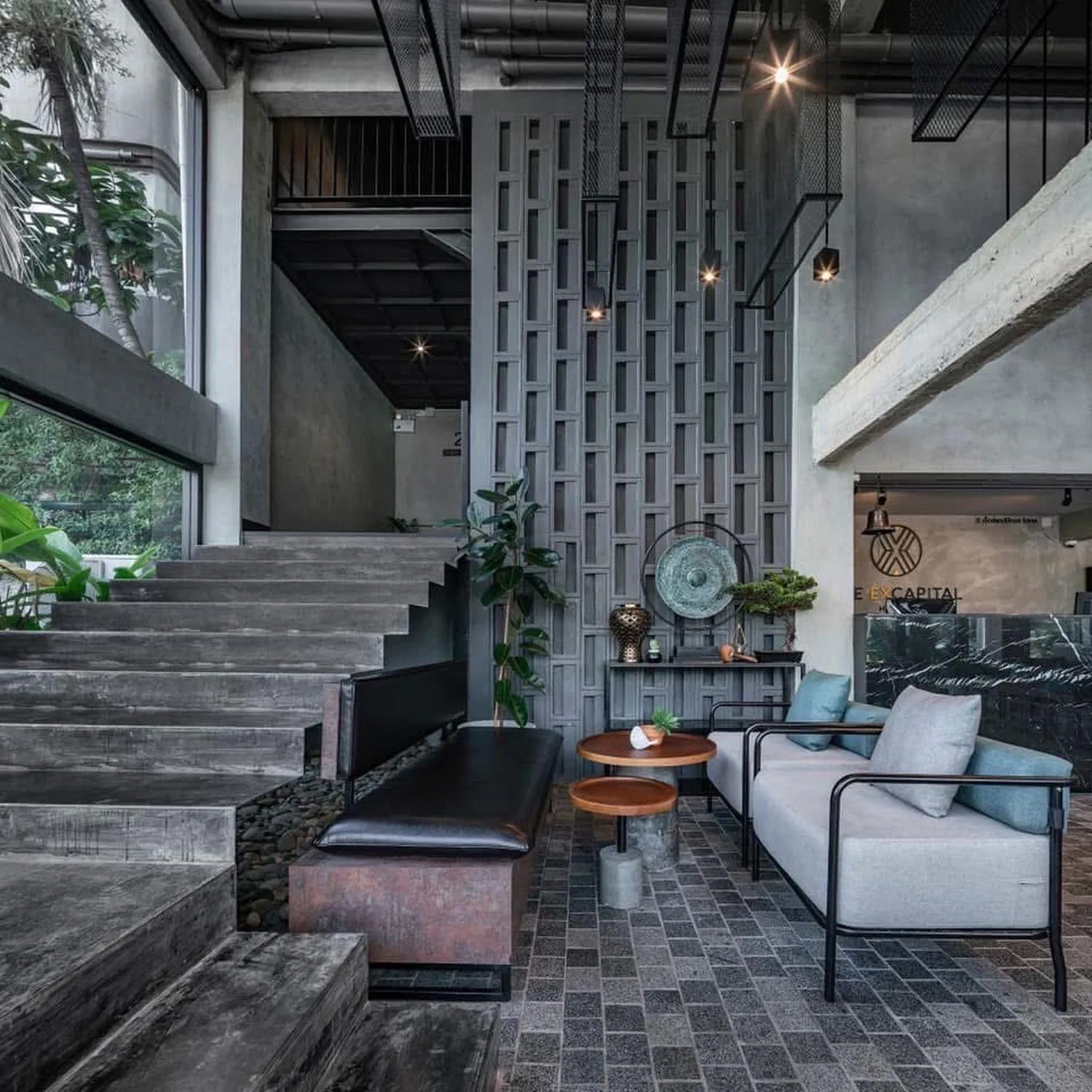 Seating area in Palette The Ex Capital Hotel Bangkok