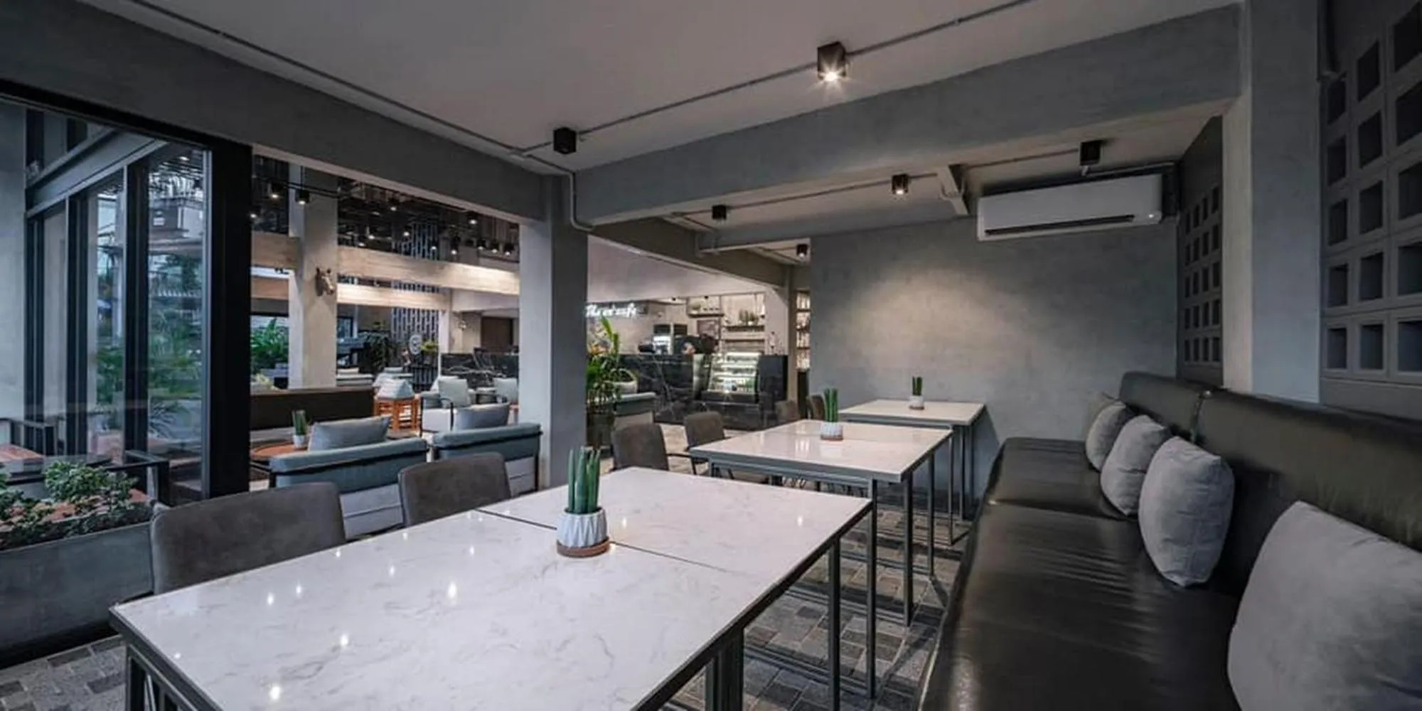 Seating area in Palette The Ex Capital Hotel Bangkok