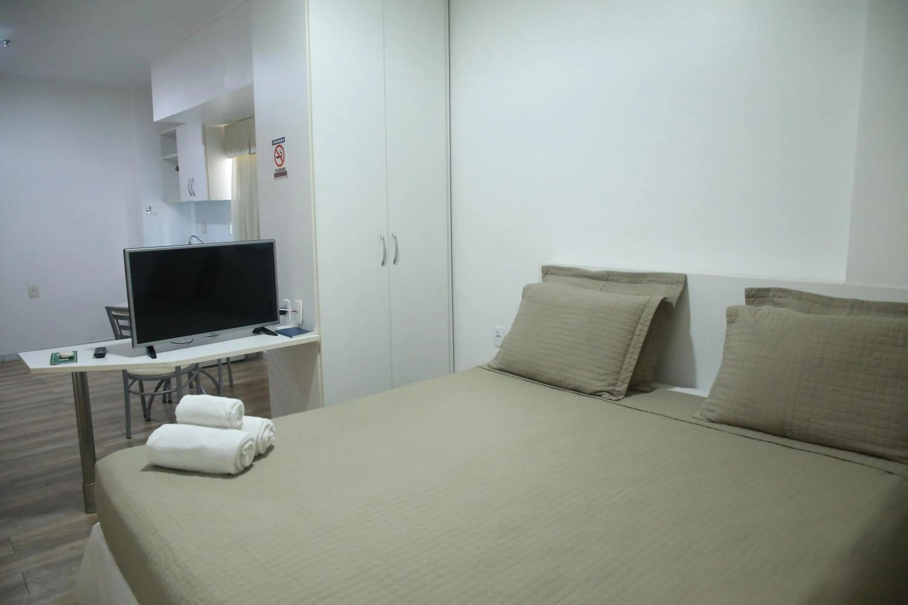 Bedroom, Bed in Arrey Executive Hotel