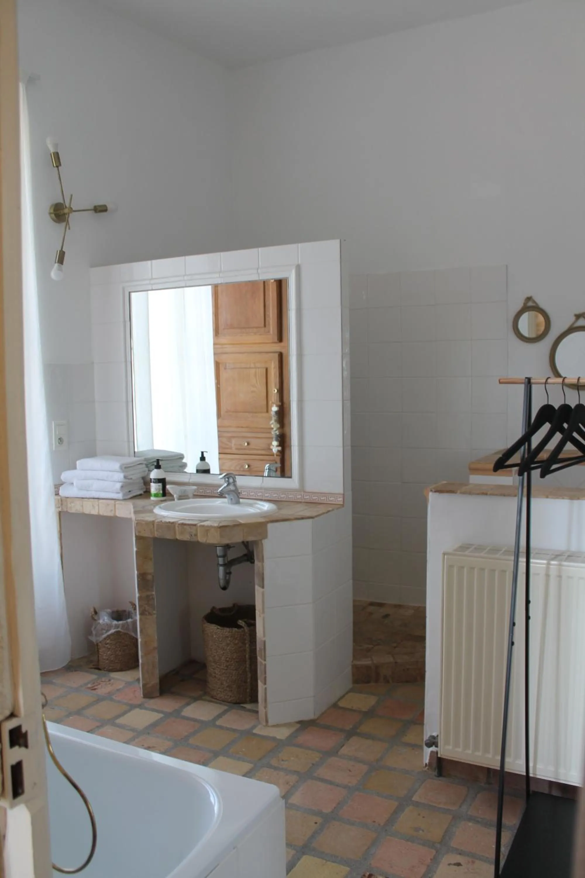 Bathroom in LA DEMEURE Bed and Breakfast