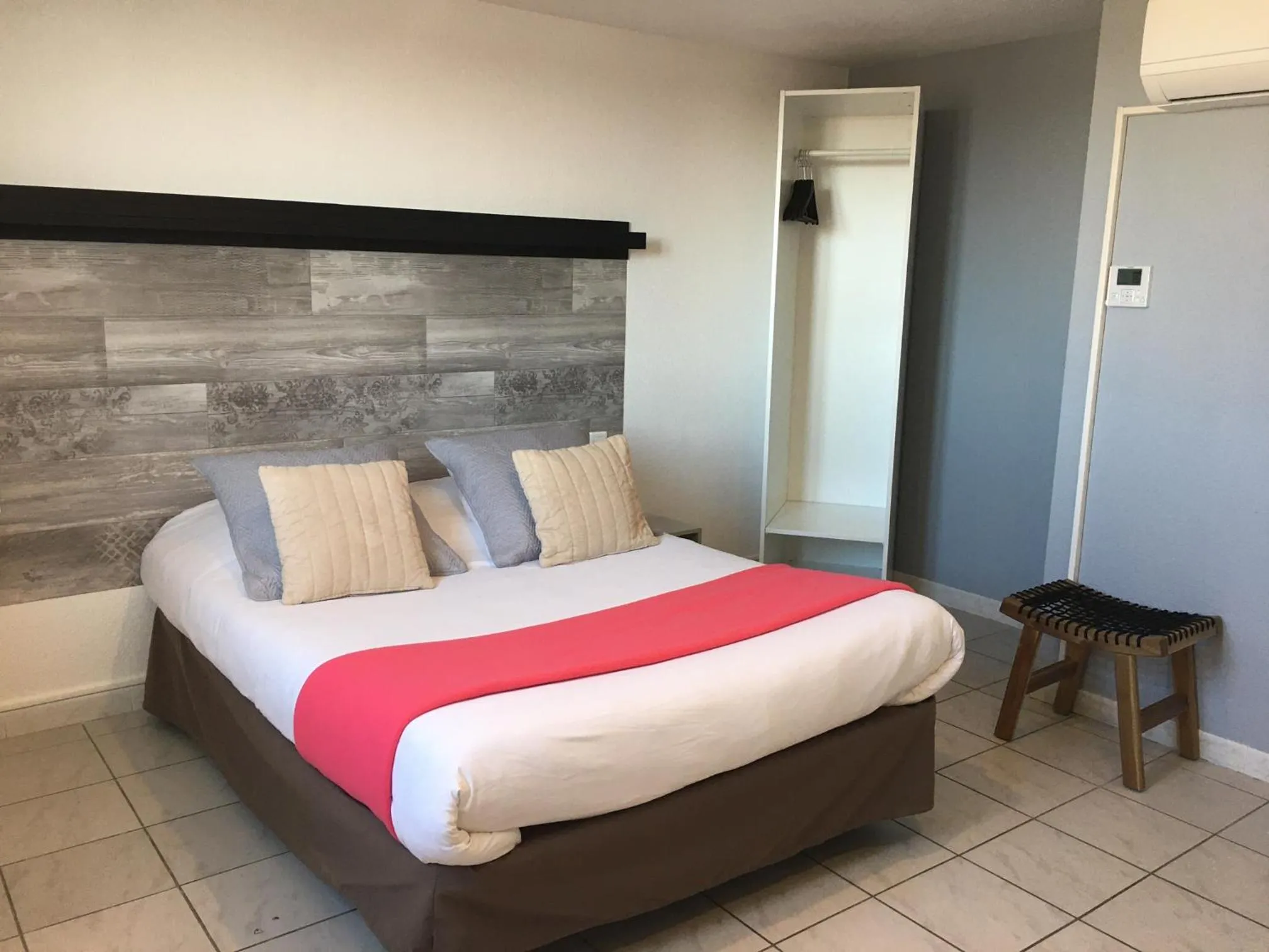 Bedroom, Bed in Résidence Les Cordeliers