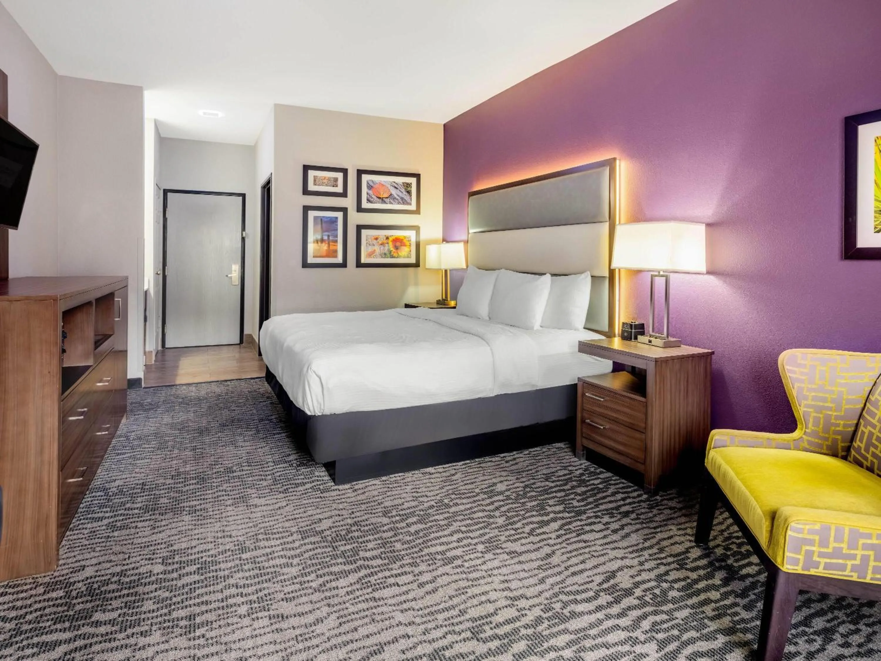 Photo of the whole room, Bed in La Quinta by Wyndham NW Tucson Marana