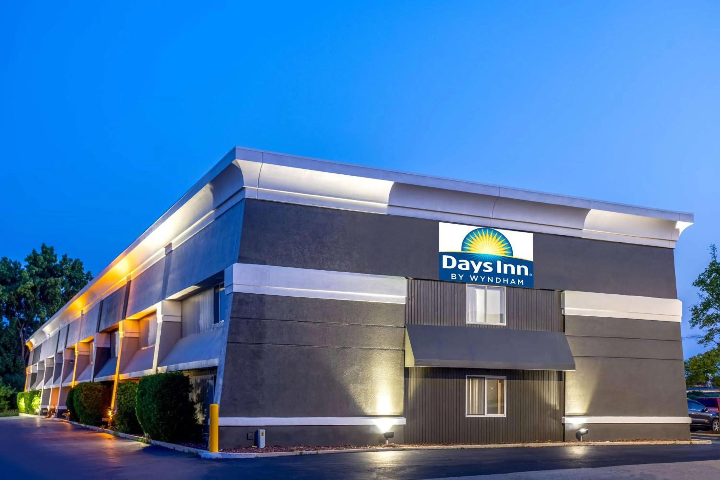 Property building in Days Inn by Wyndham Pleasant Prairie Kenosha