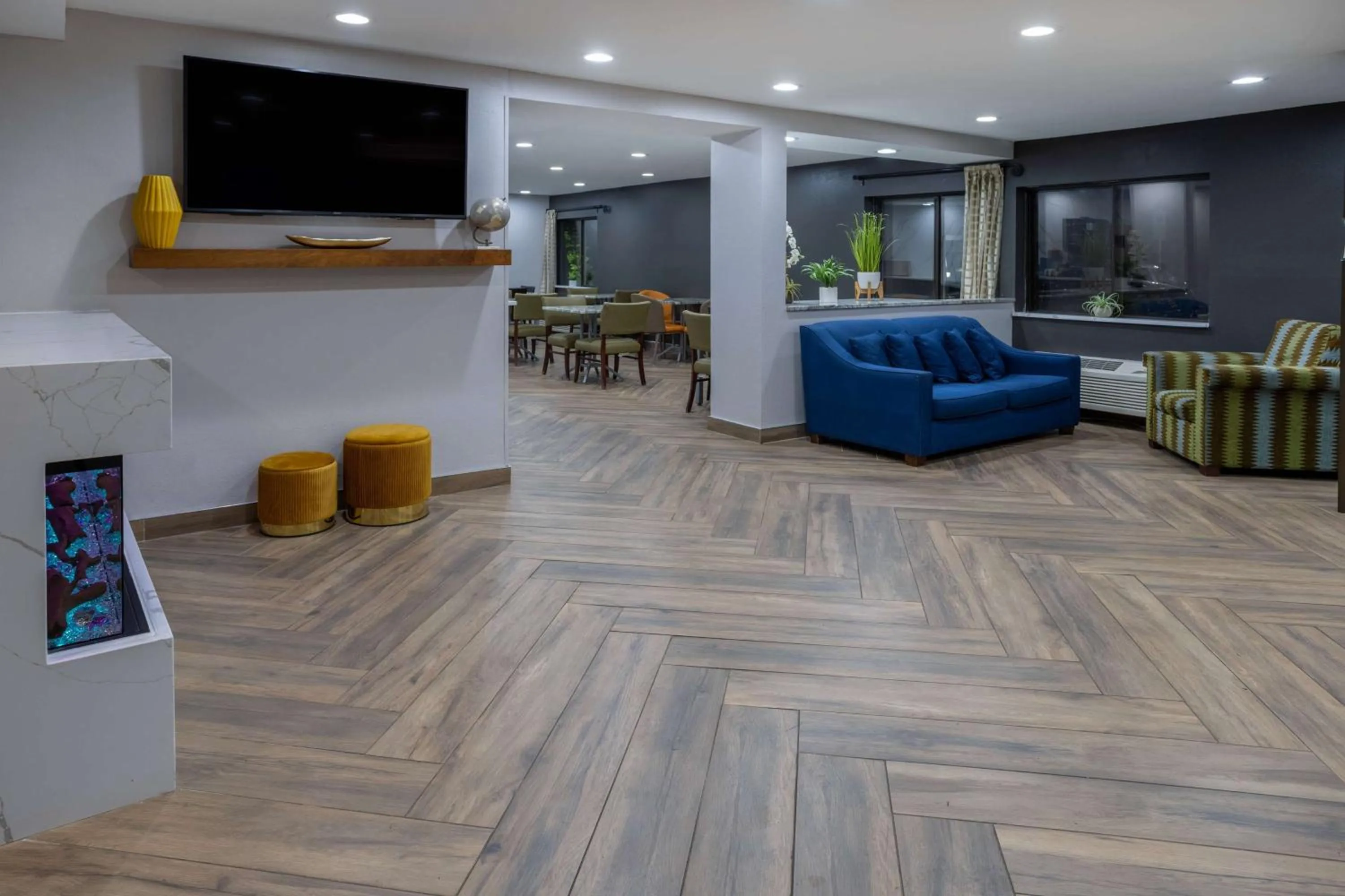 Lobby or reception in Days Inn by Wyndham Pleasant Prairie Kenosha