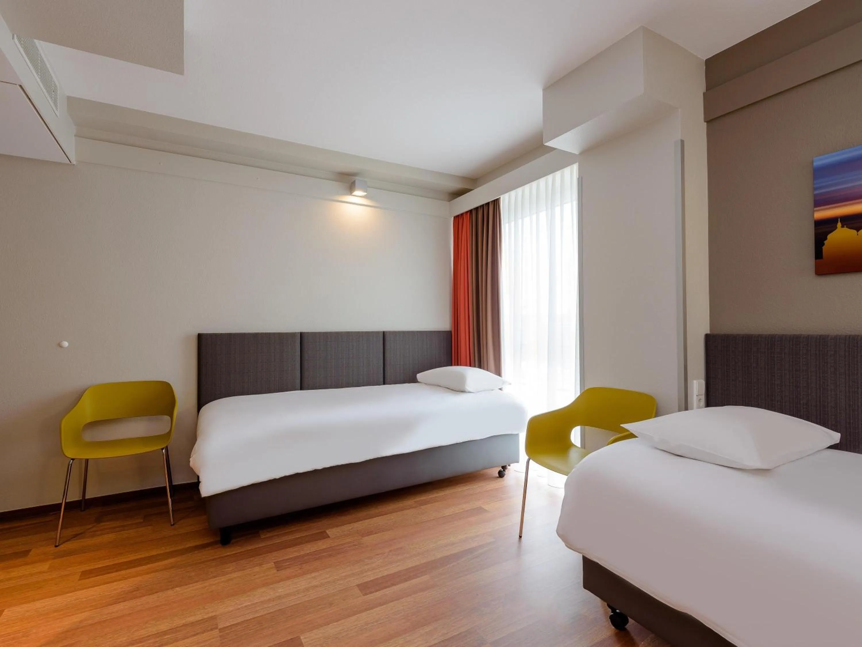 Bedroom, Bed in ibis Hotel Würzburg City