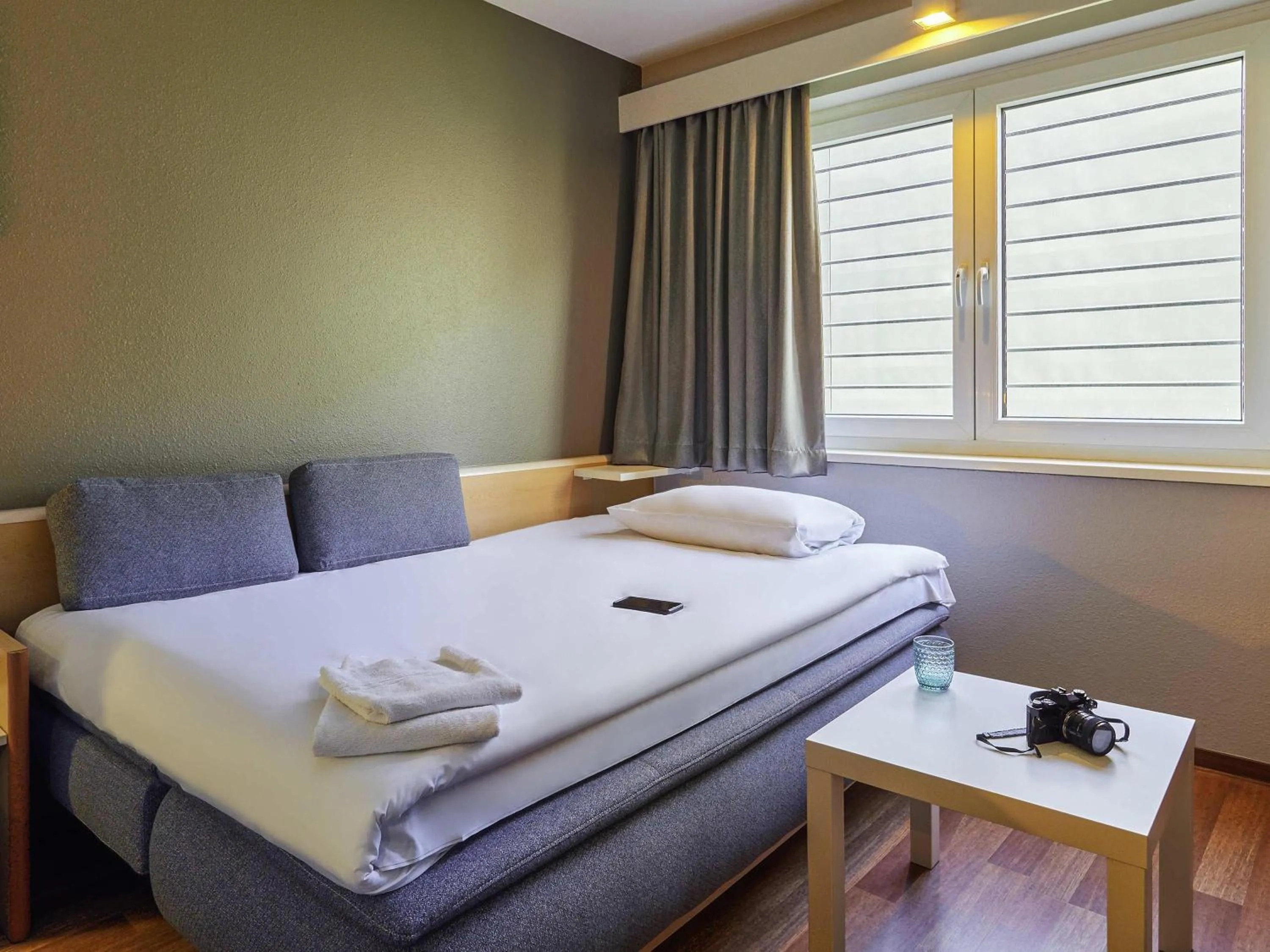 Bedroom, Bed in ibis Hotel Würzburg City