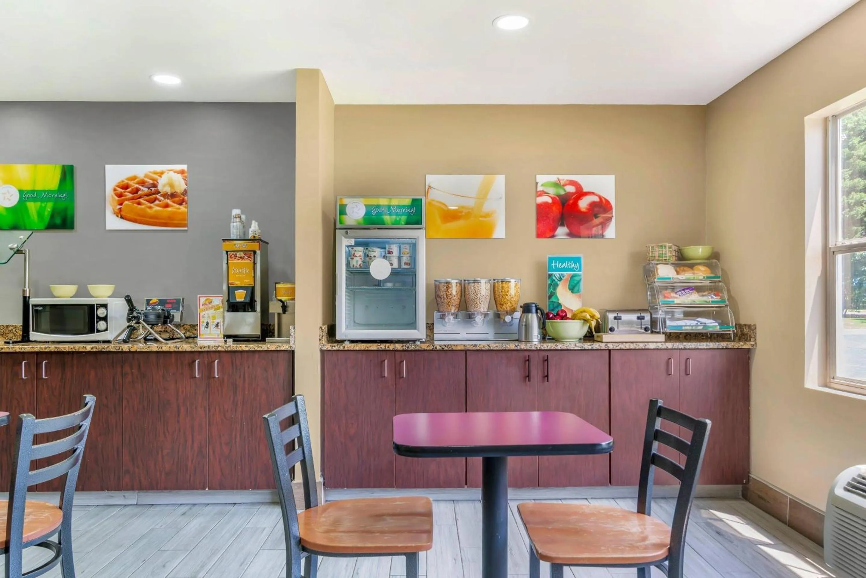 Breakfast in Quality Inn Loganville US Highway 78