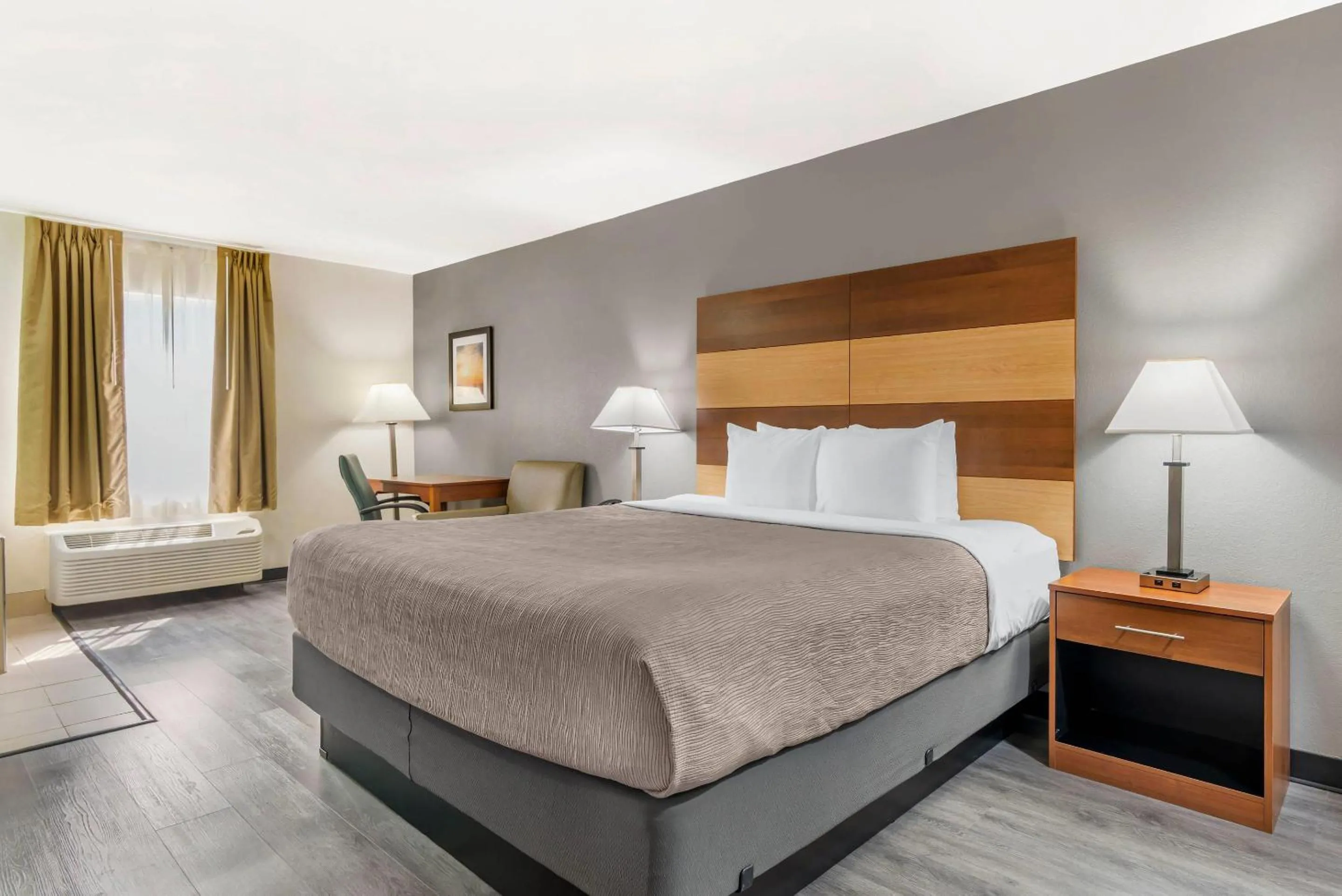 Bedroom, Bed in Quality Inn Loganville US Highway 78