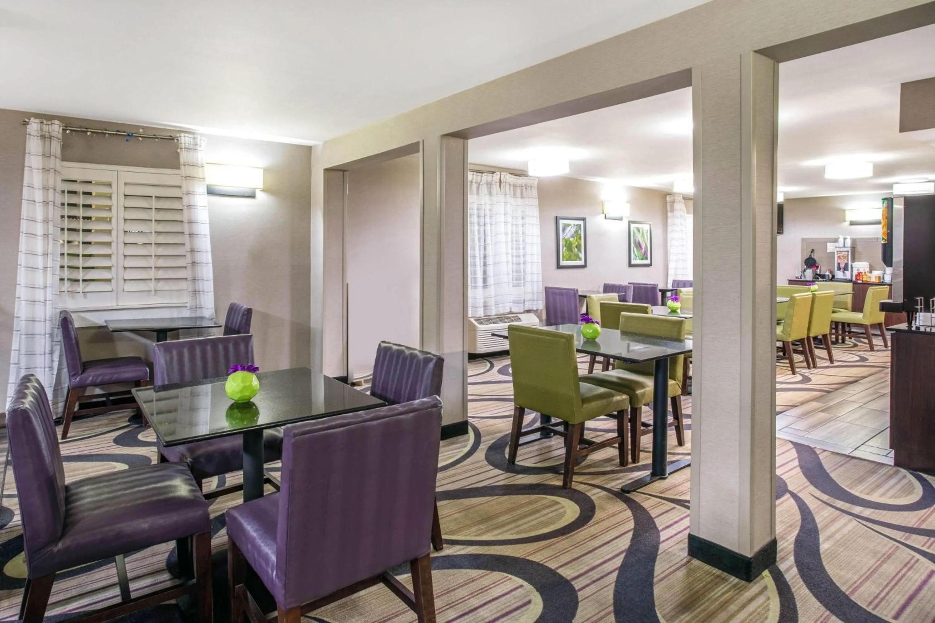 Breakfast in La Quinta Inn by Wyndham Tucson East