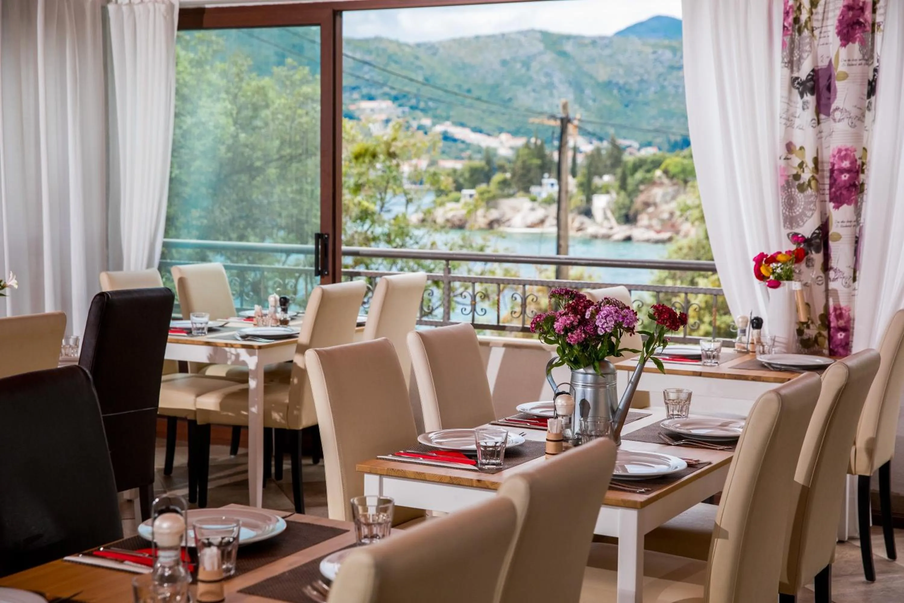 Breakfast in Villa Lanterna