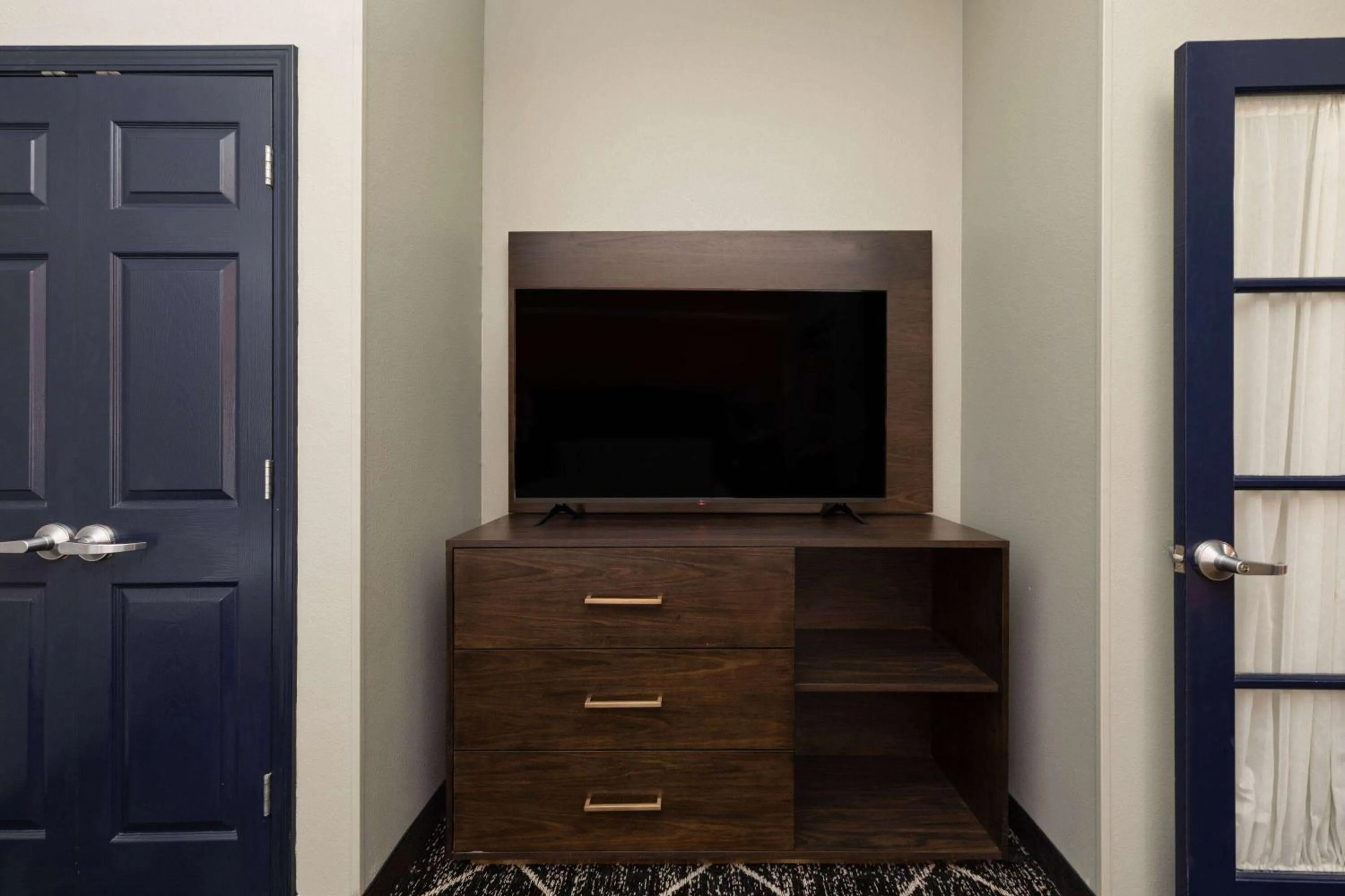 Bed in La Quinta by Wyndham Olathe