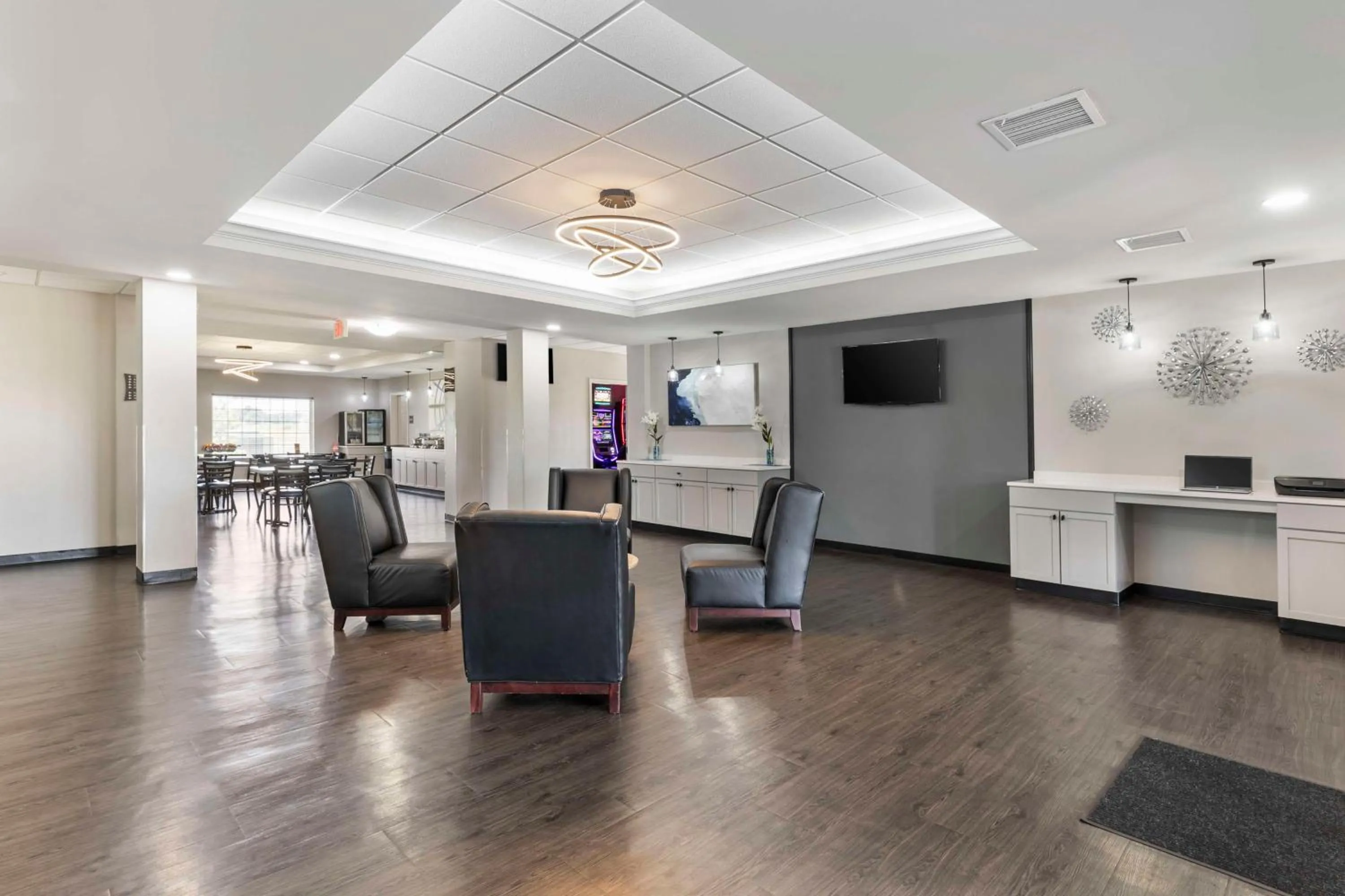 Business facilities in Best Western Plus MidAmerica Hotel