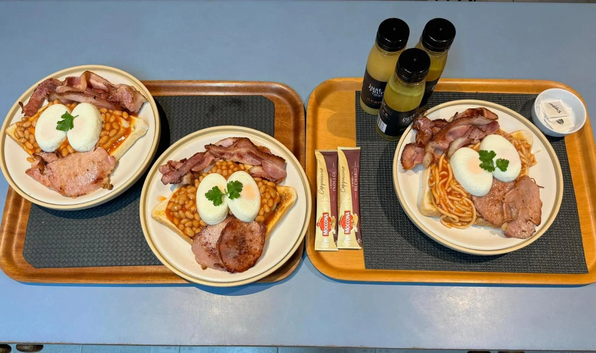 Breakfast in Tooleybuc Motel