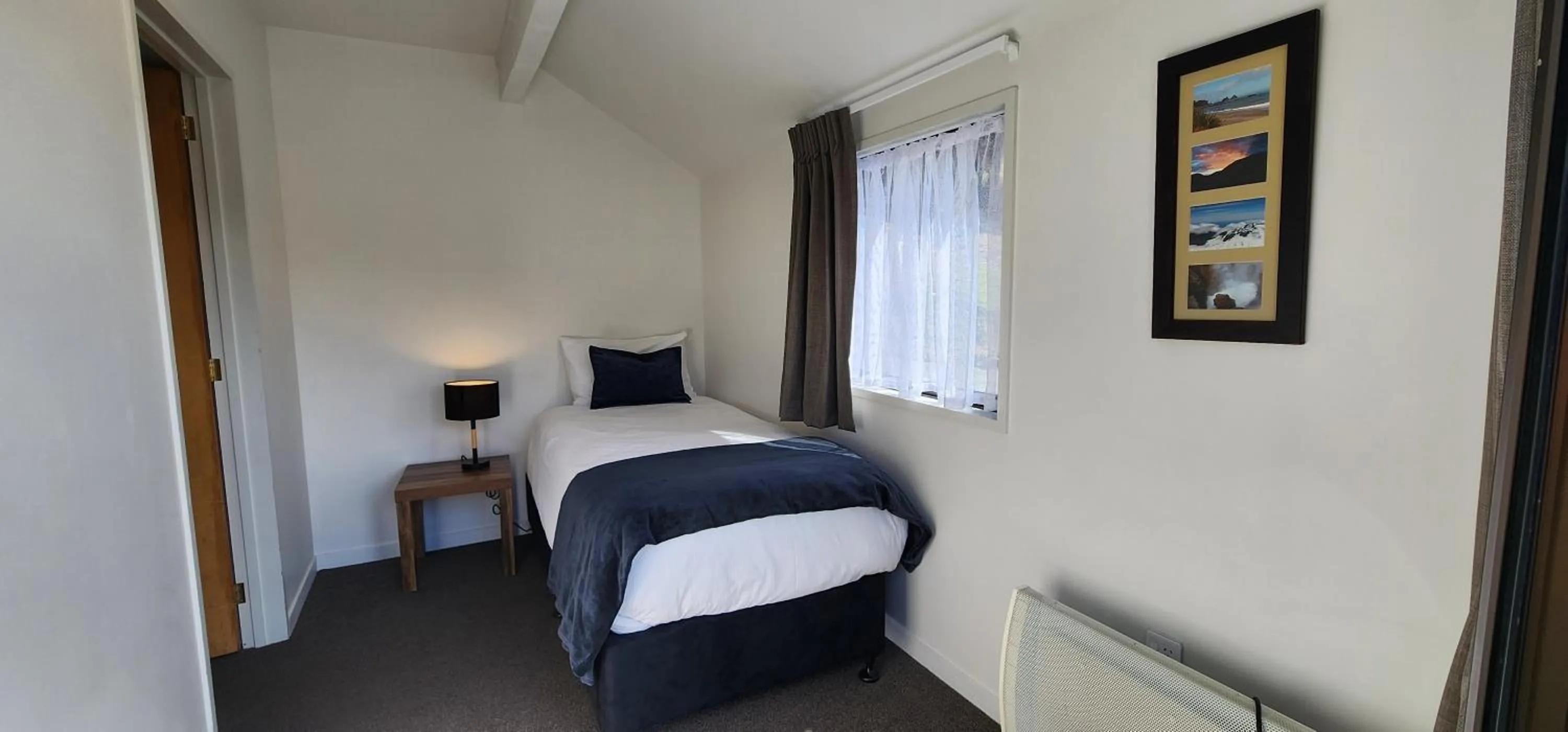 Bed in The Bealey Hotel