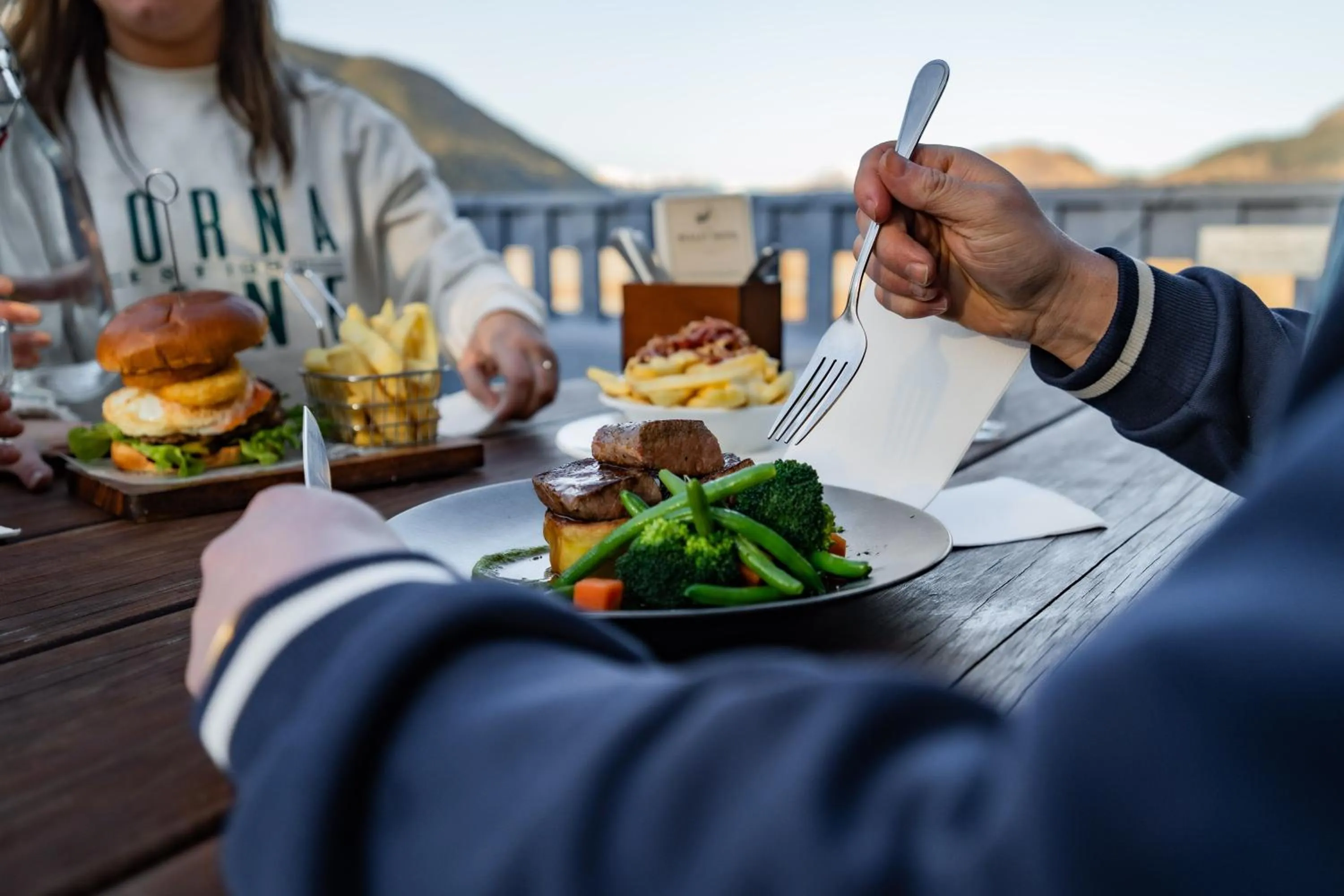 Restaurant/places to eat in The Bealey Hotel