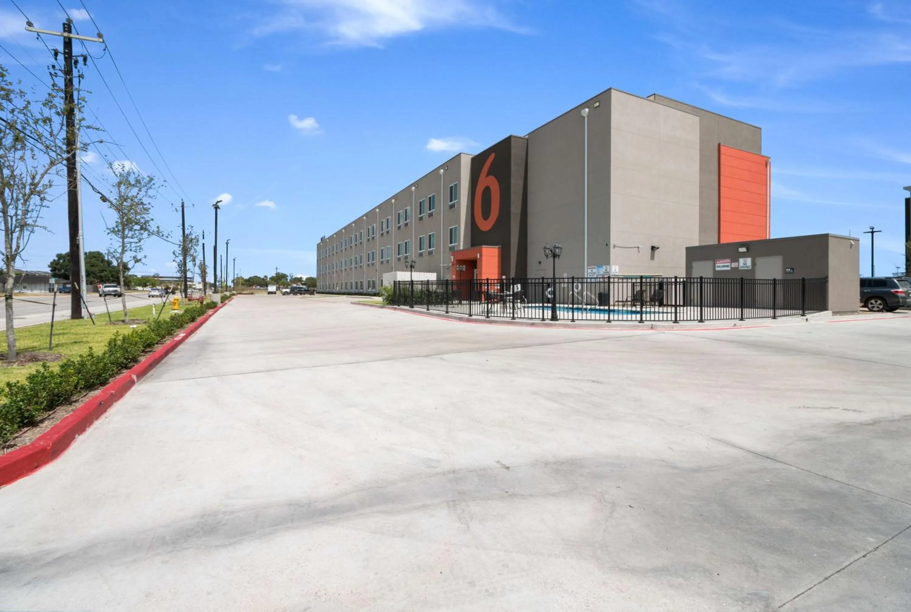 Property building in Studio 6-Corpus Christi, TX