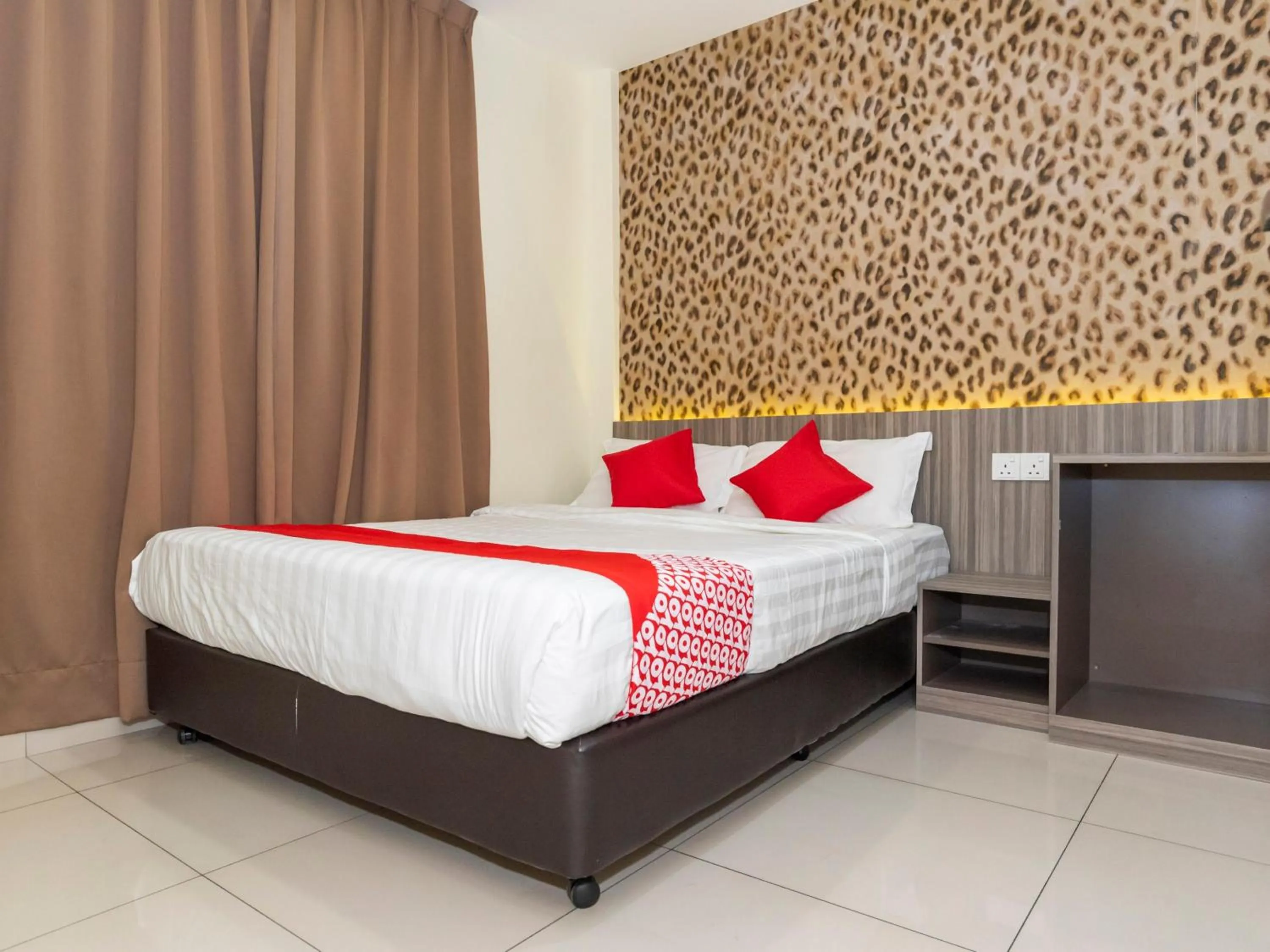 Bedroom, Bed in MK Paradise hotel