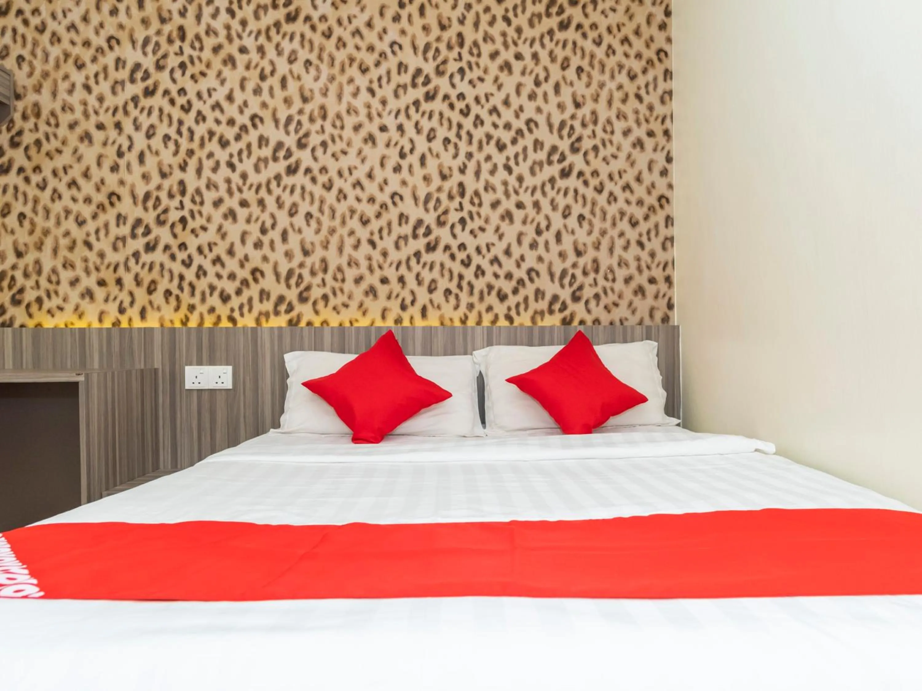 Bedroom, Bed in MK Paradise hotel