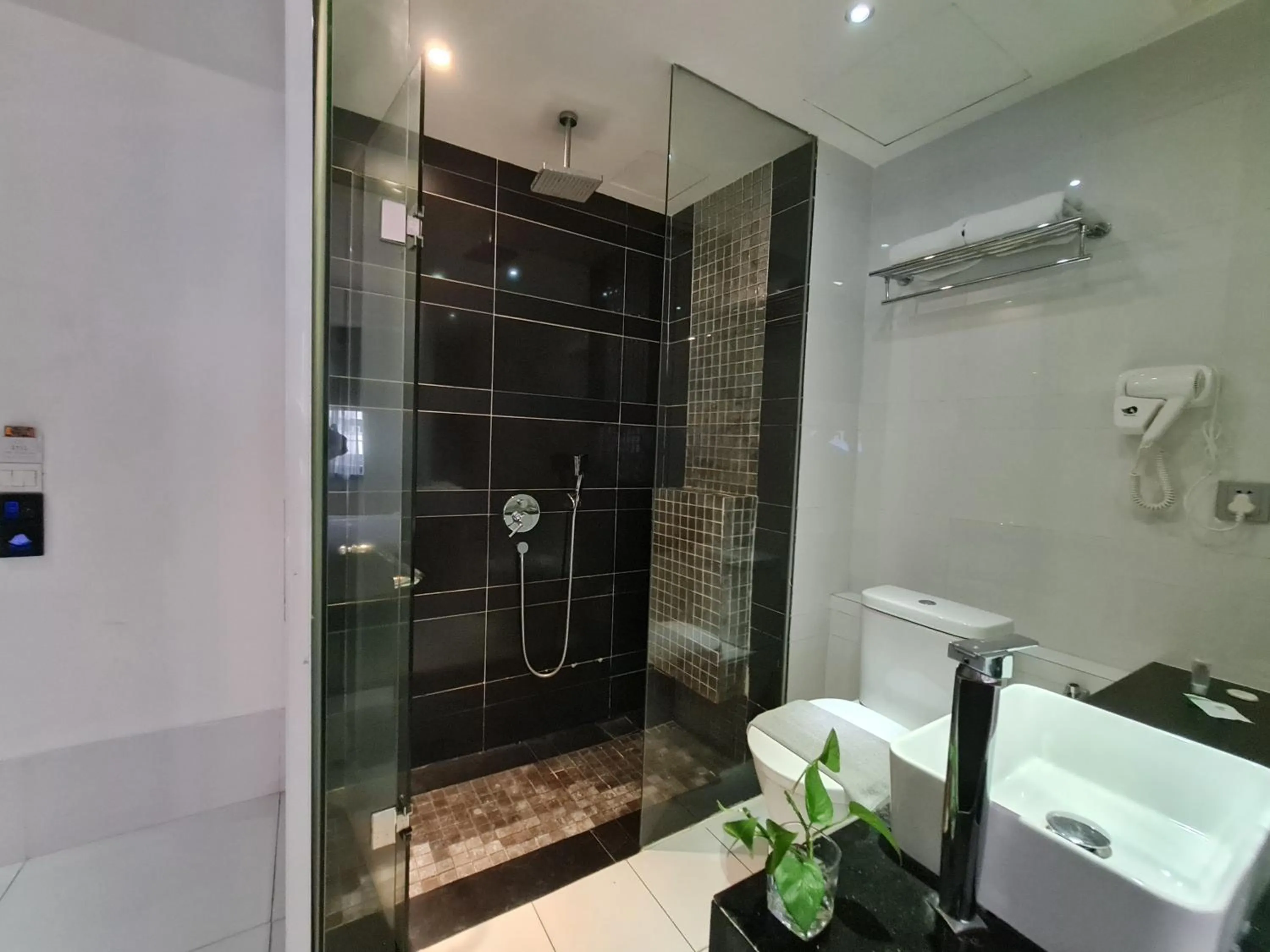 Bathroom in Arenaa Star Hotel