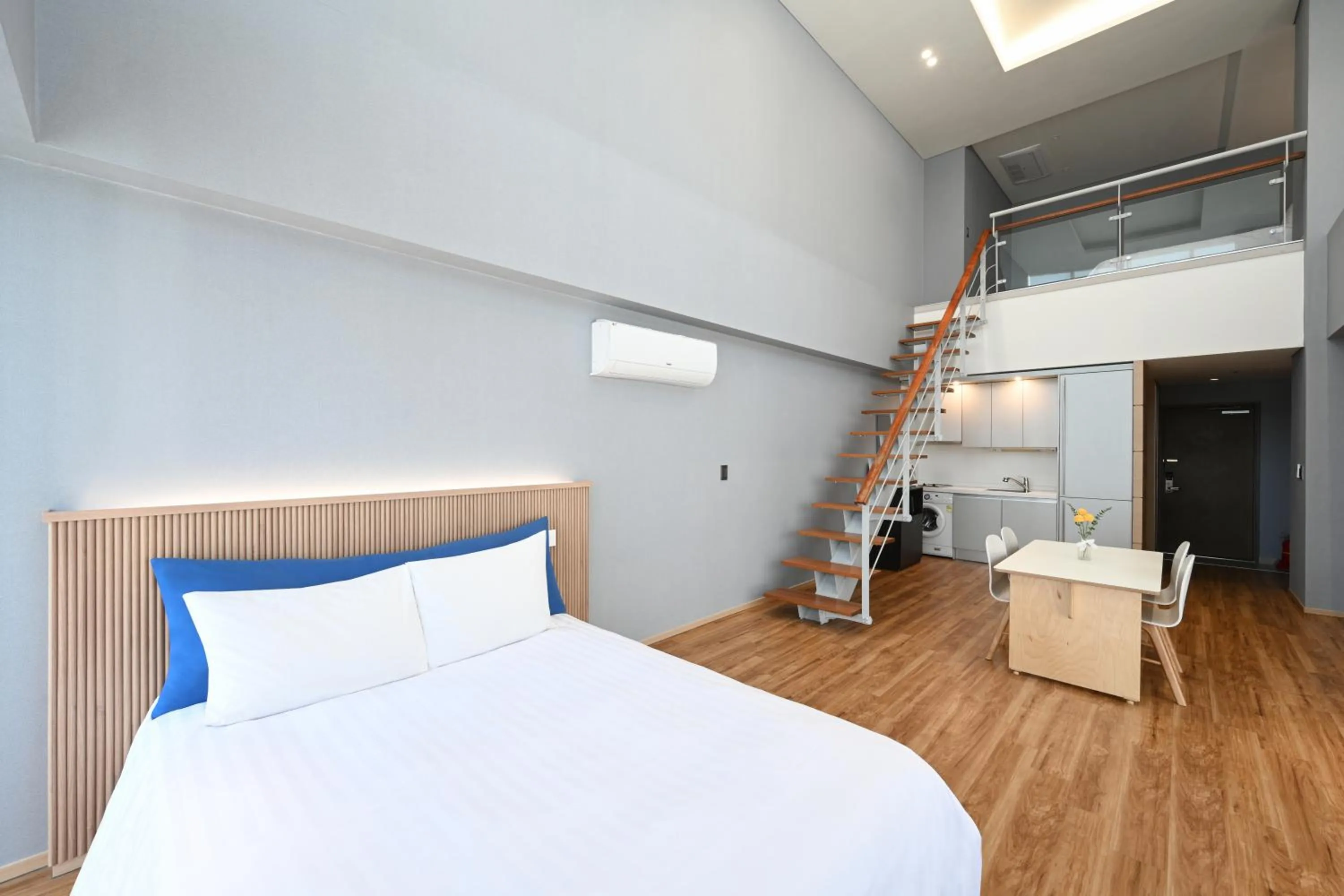 Bed in Kolon Seacloud Hotel